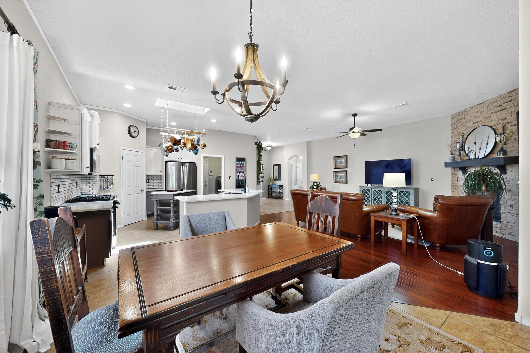 8215 MOCK HEATHER Road NW