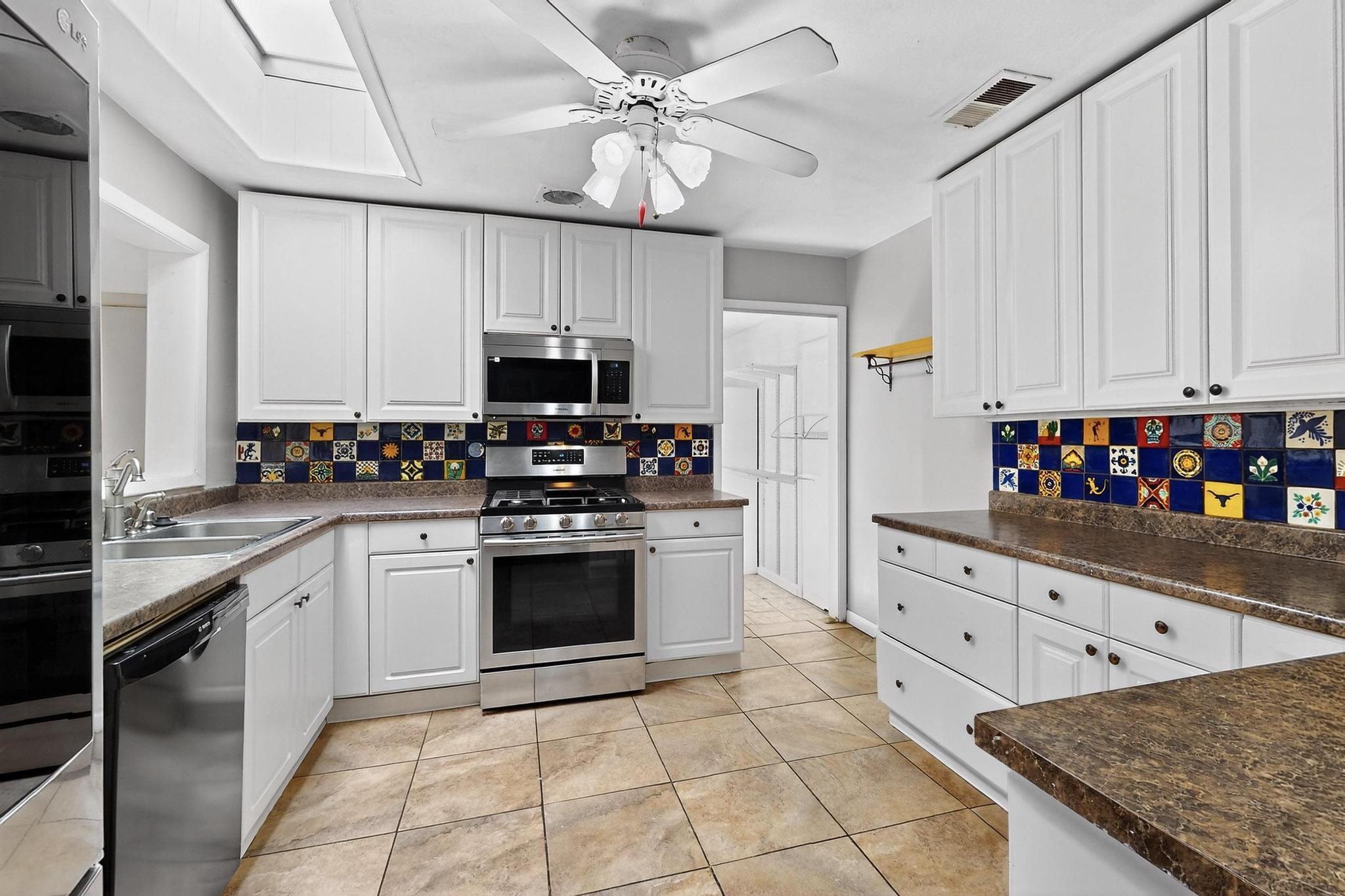 1531 Hendola Drive NE