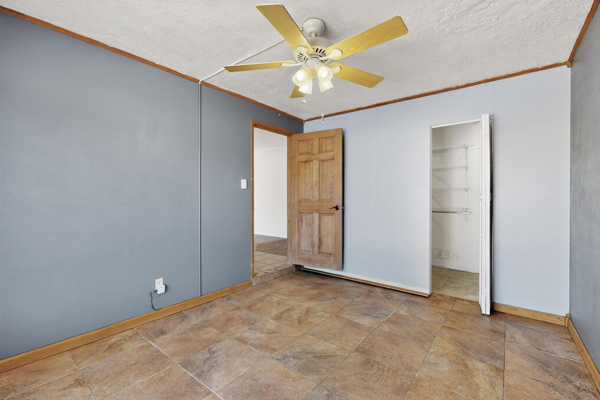 1531 Hendola Drive NE