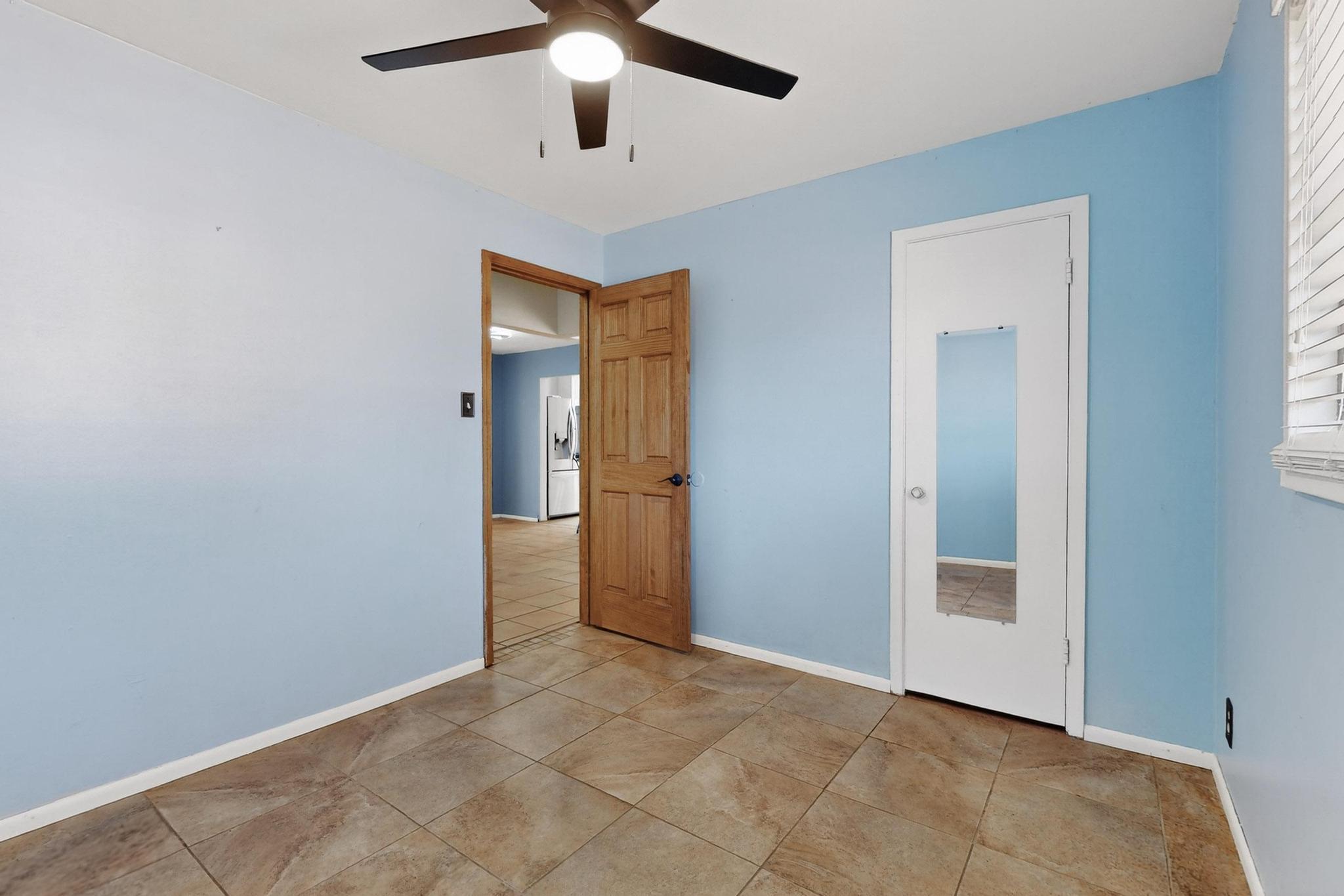 1531 Hendola Drive NE