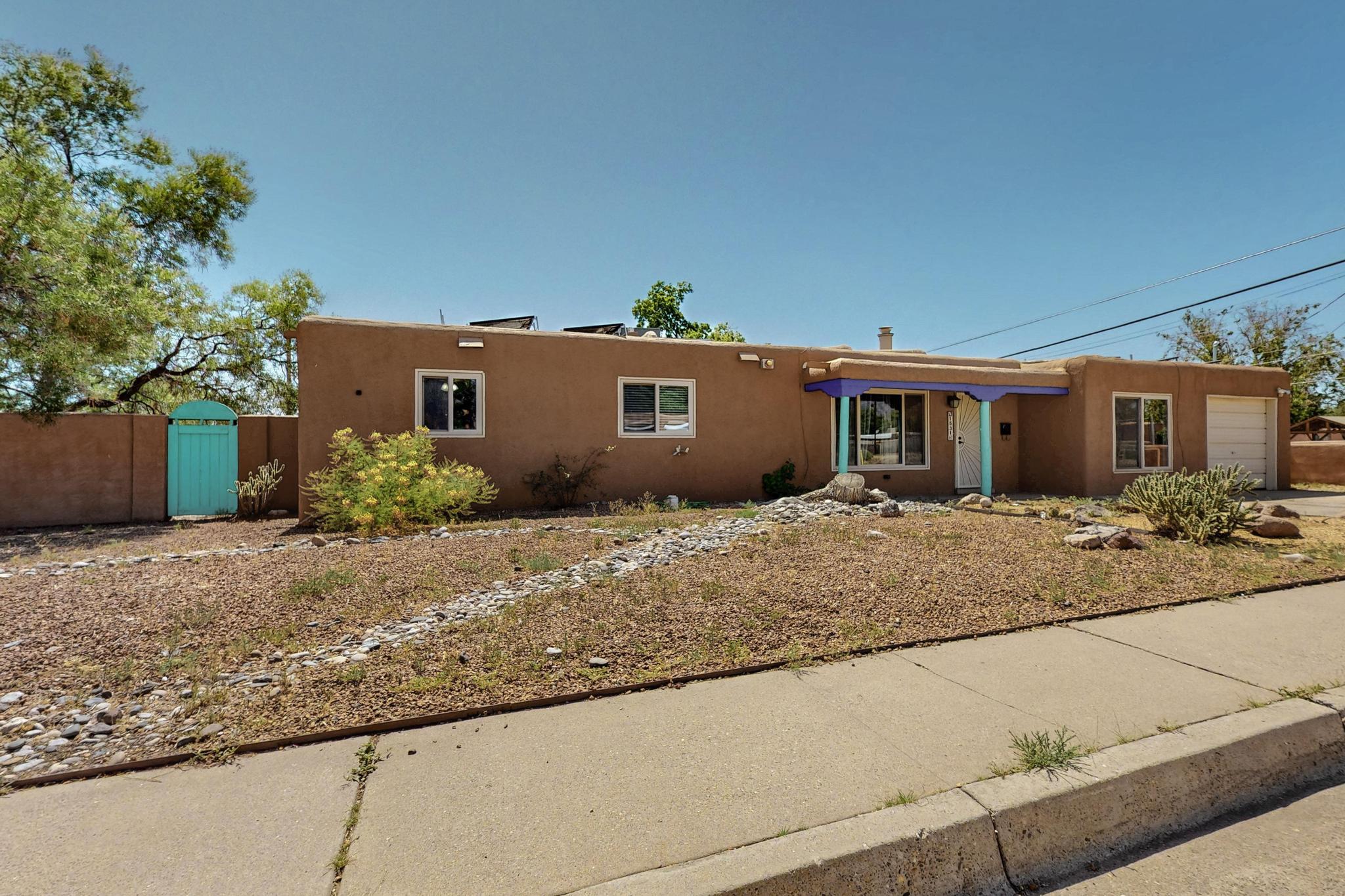 1531 Hendola Drive NE