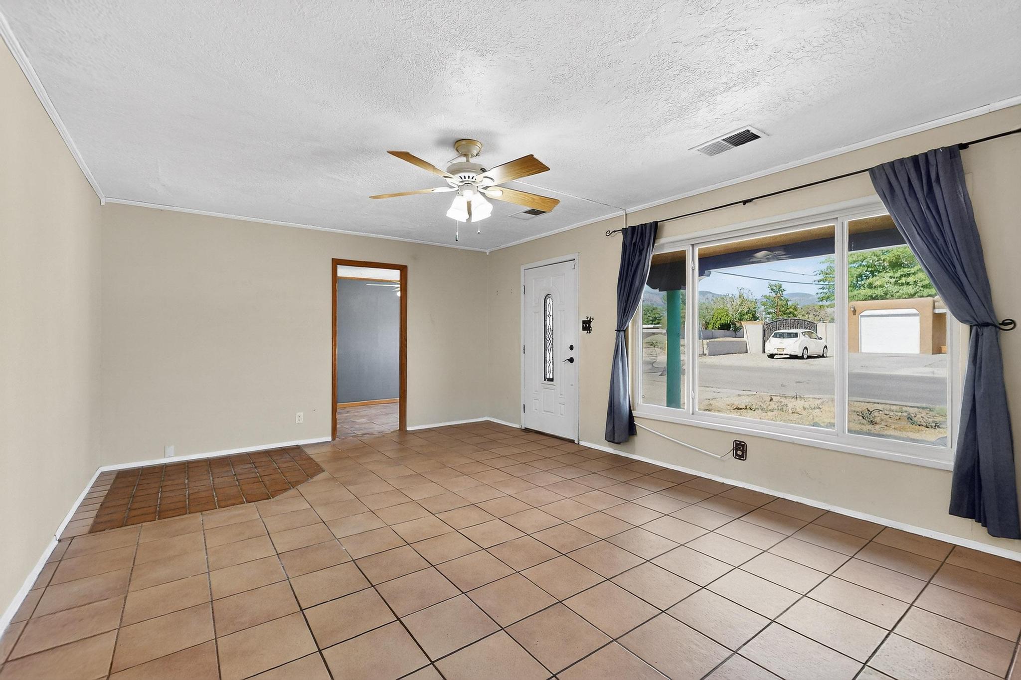 1531 Hendola Drive NE