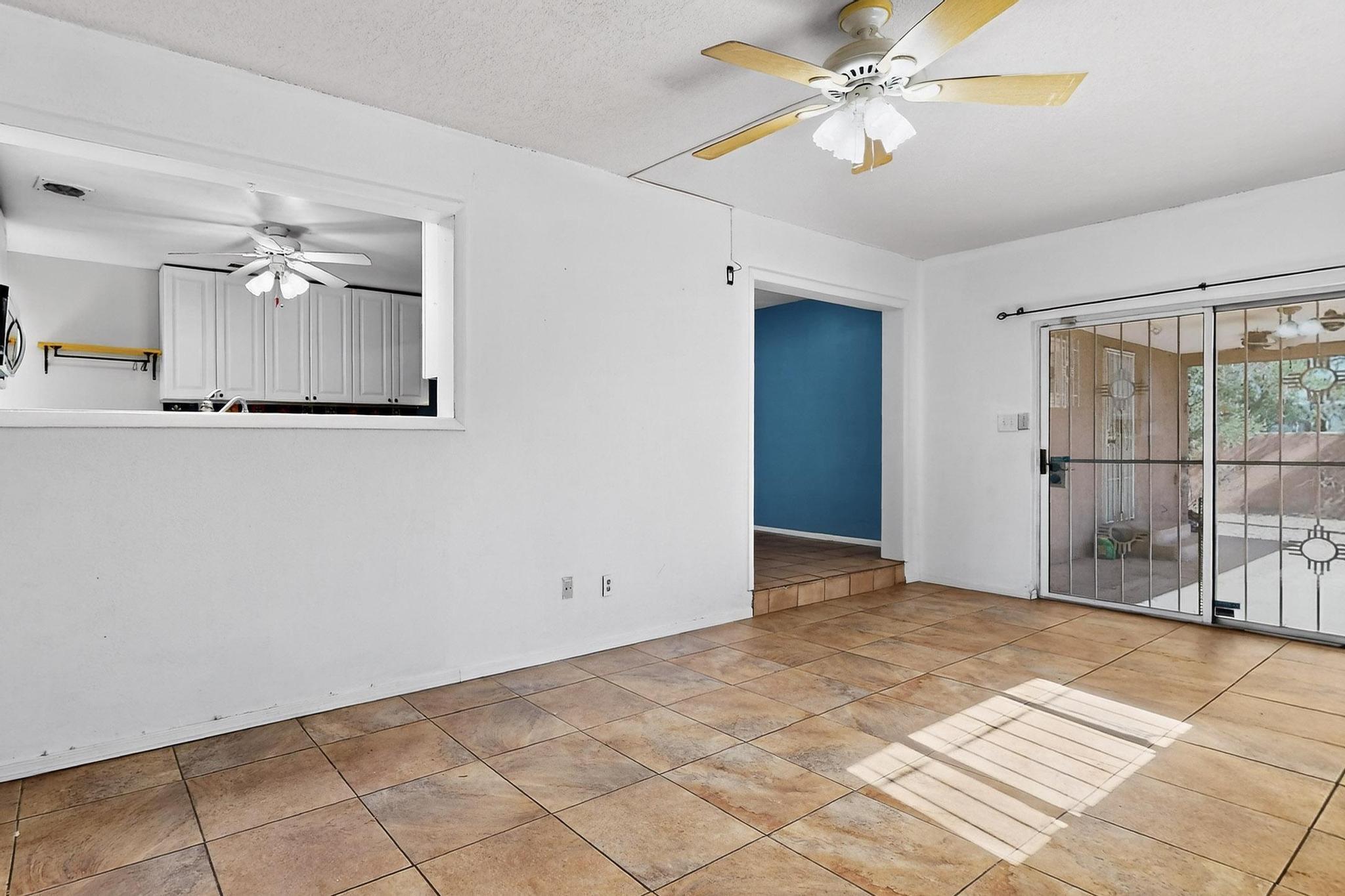 1531 Hendola Drive NE