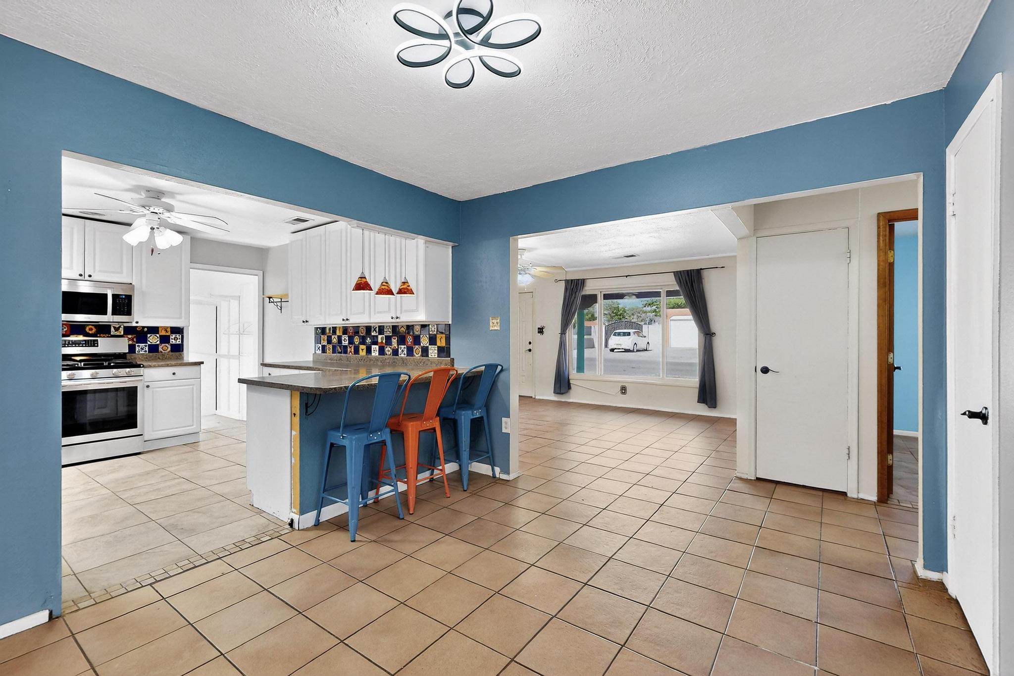 1531 Hendola Drive NE