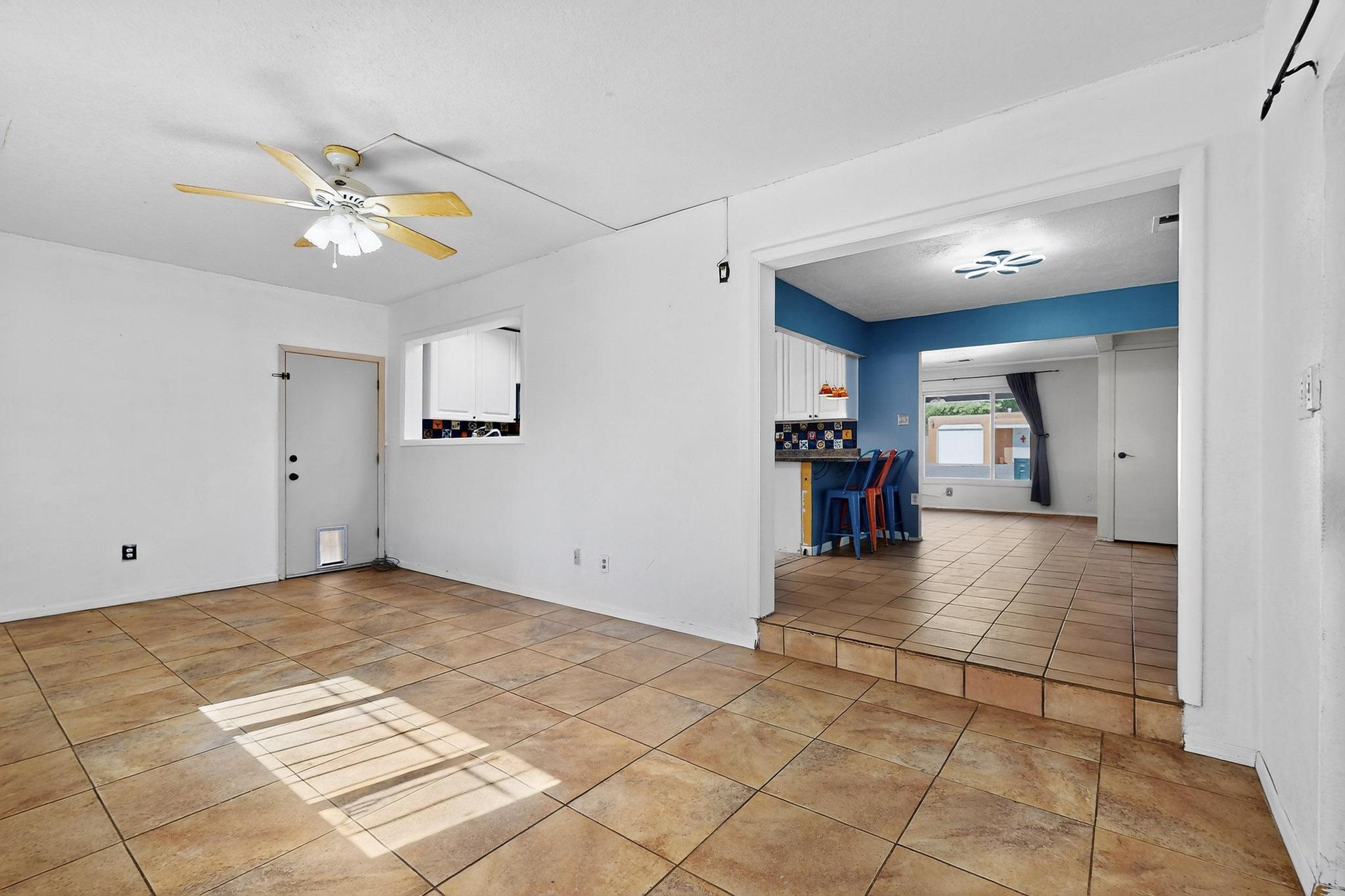 1531 Hendola Drive NE