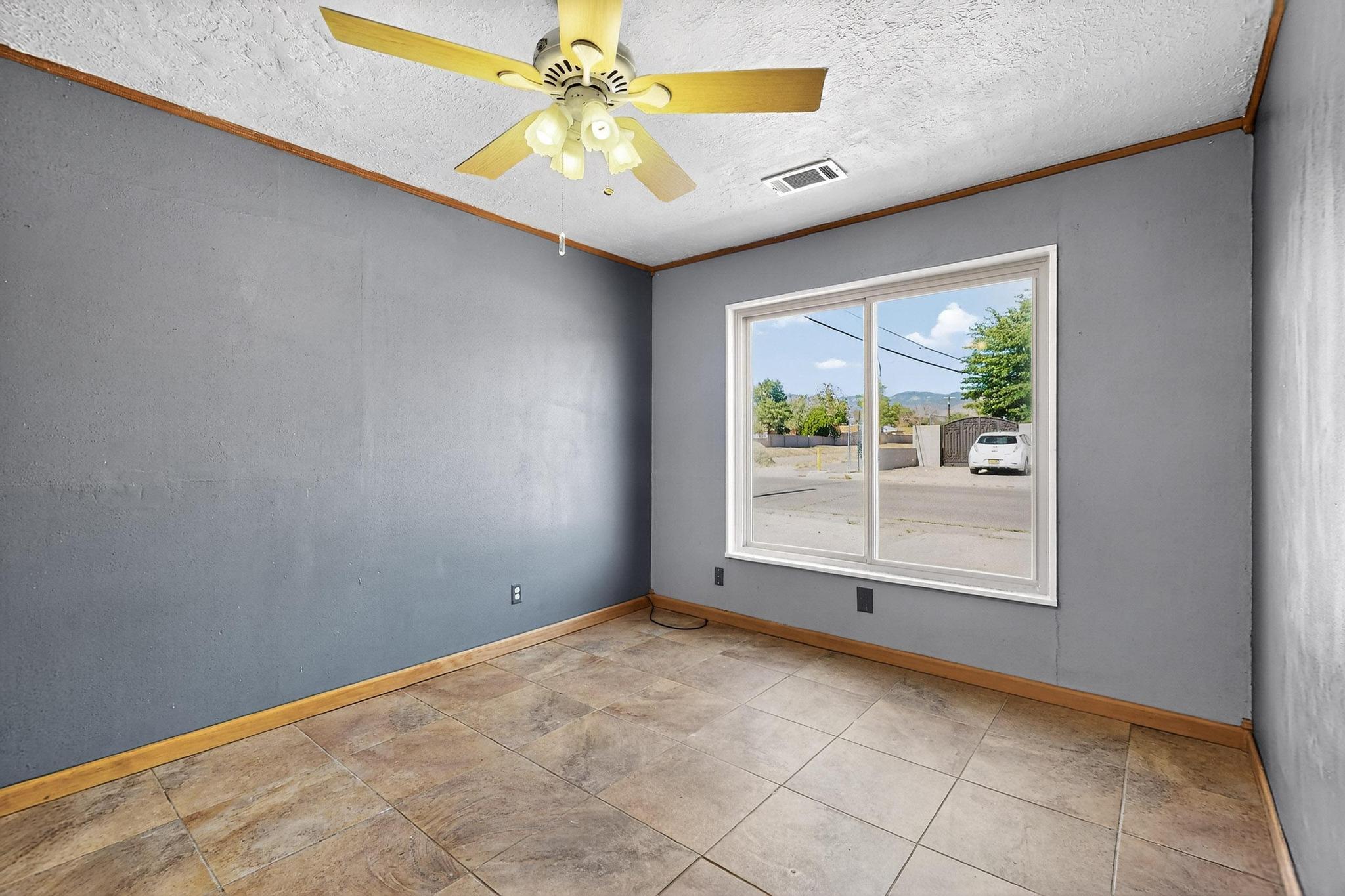 1531 Hendola Drive NE