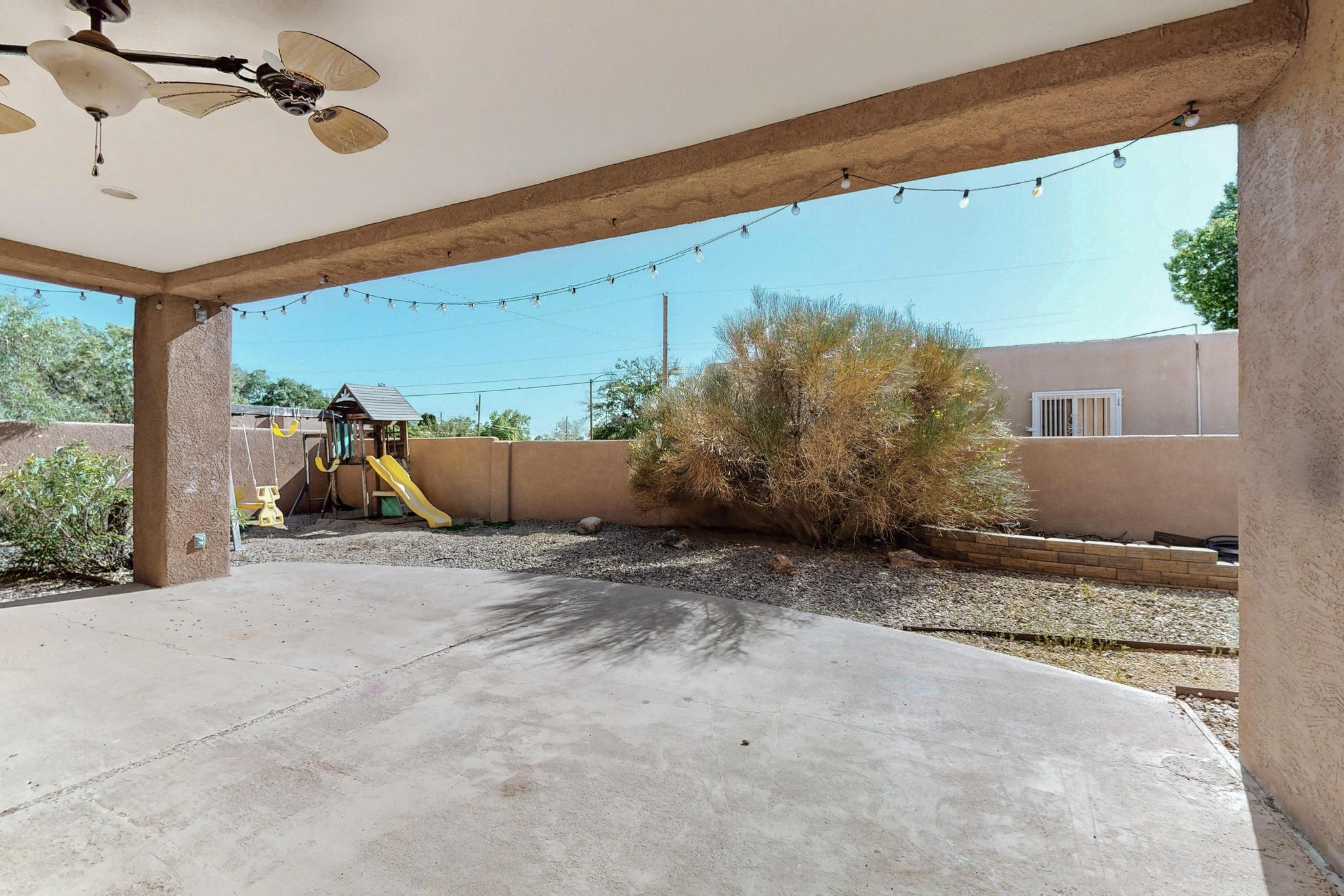 1531 Hendola Drive NE