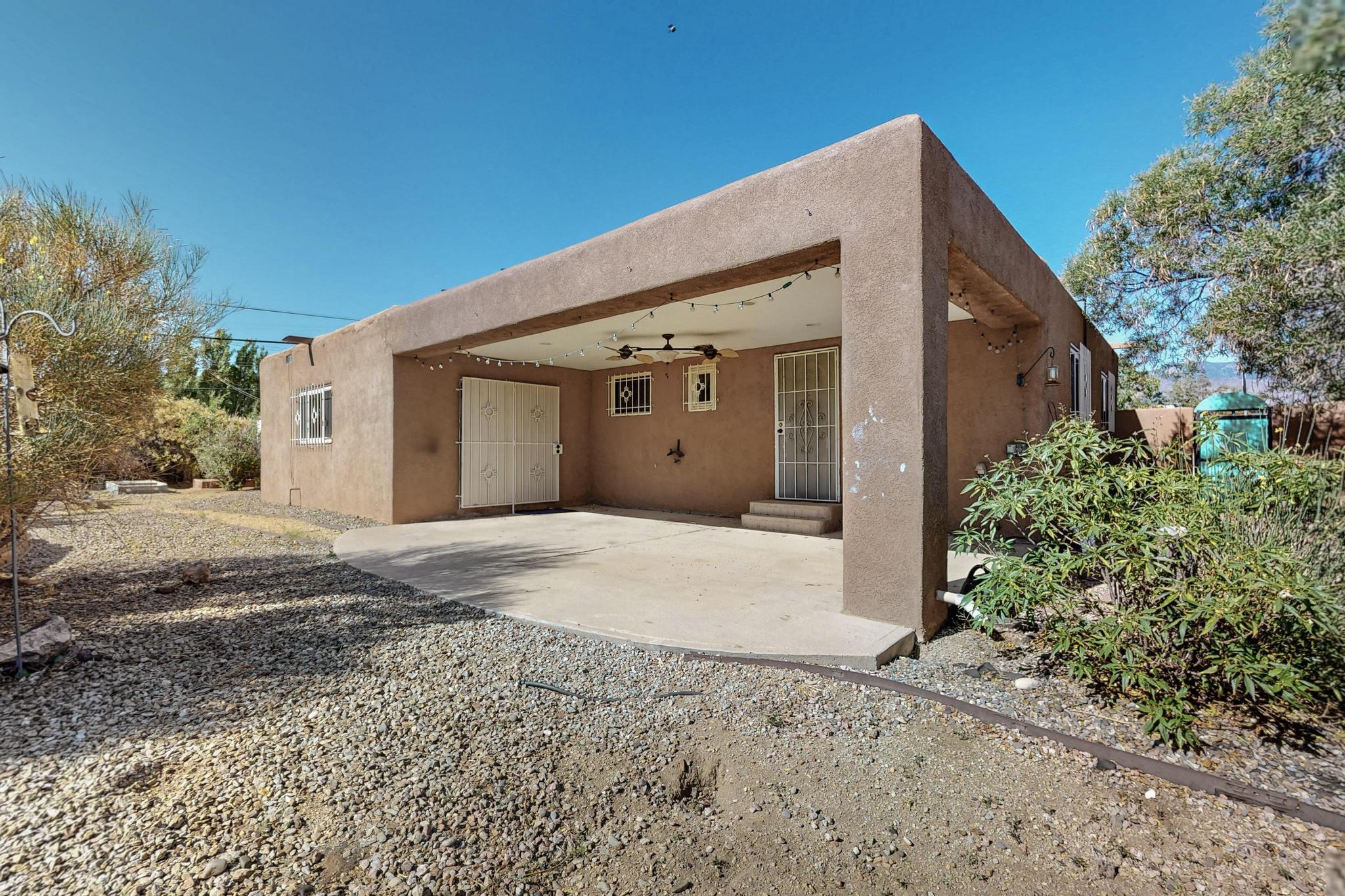 1531 Hendola Drive NE