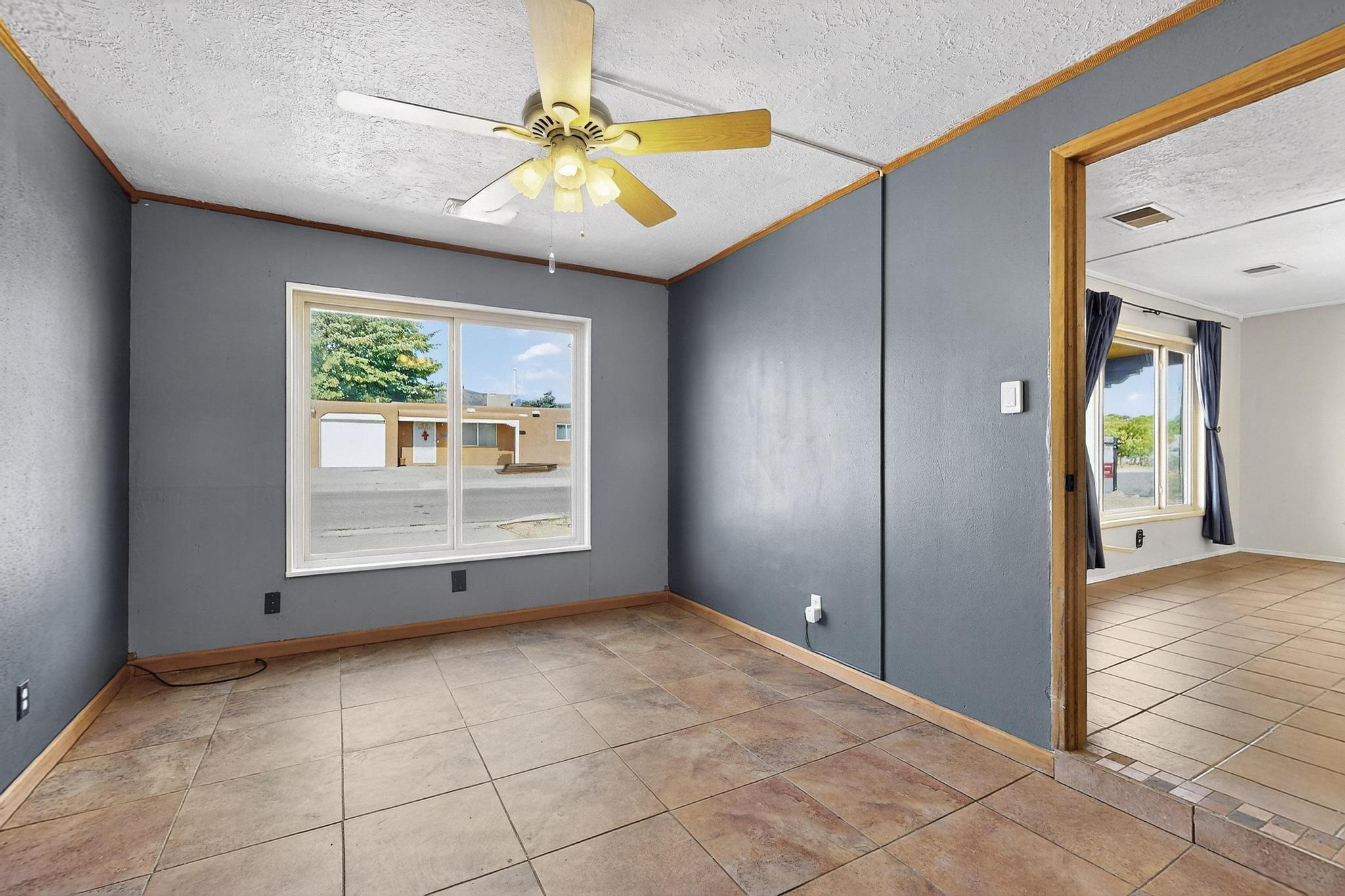 1531 Hendola Drive NE