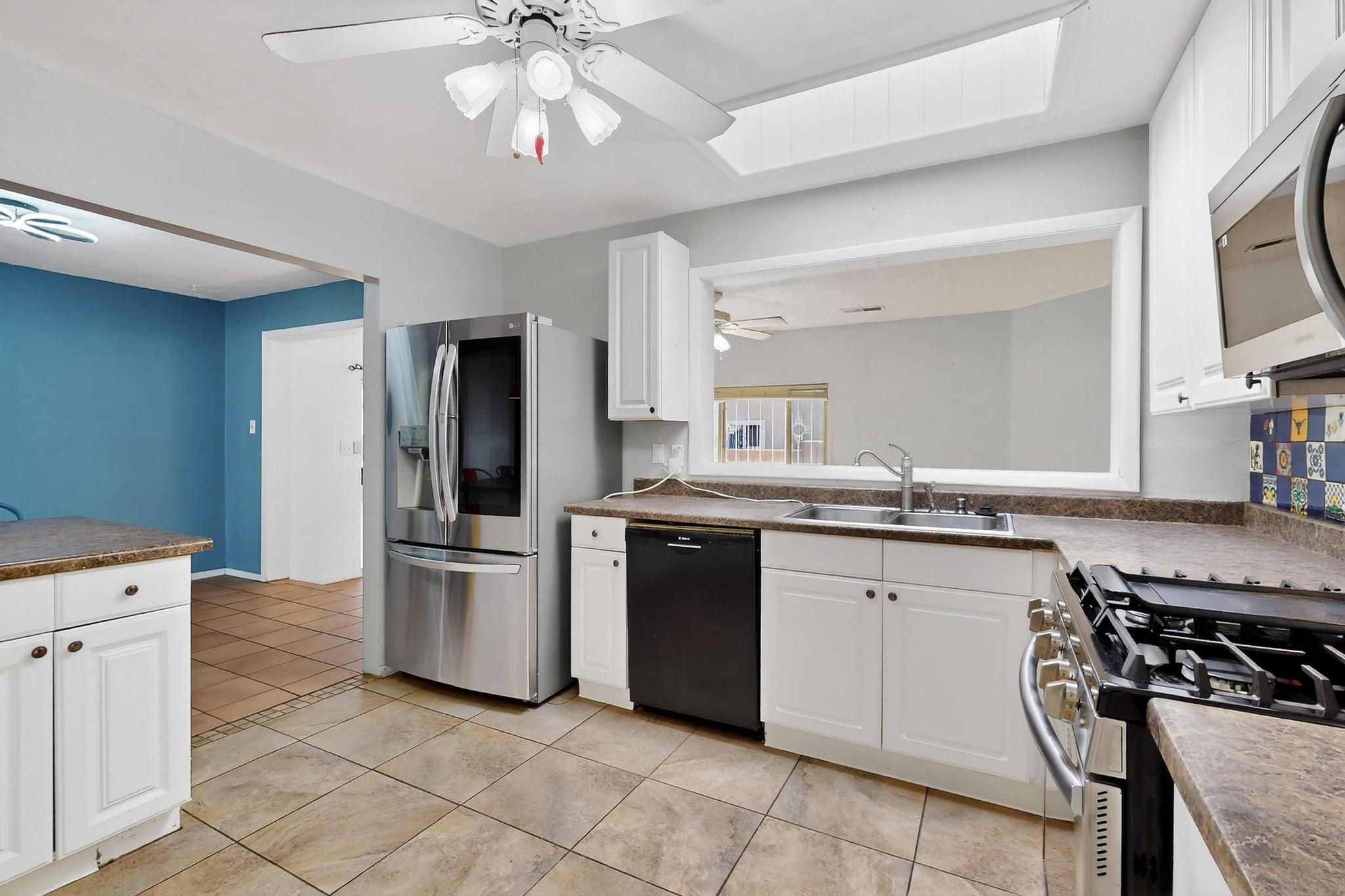 1531 Hendola Drive NE