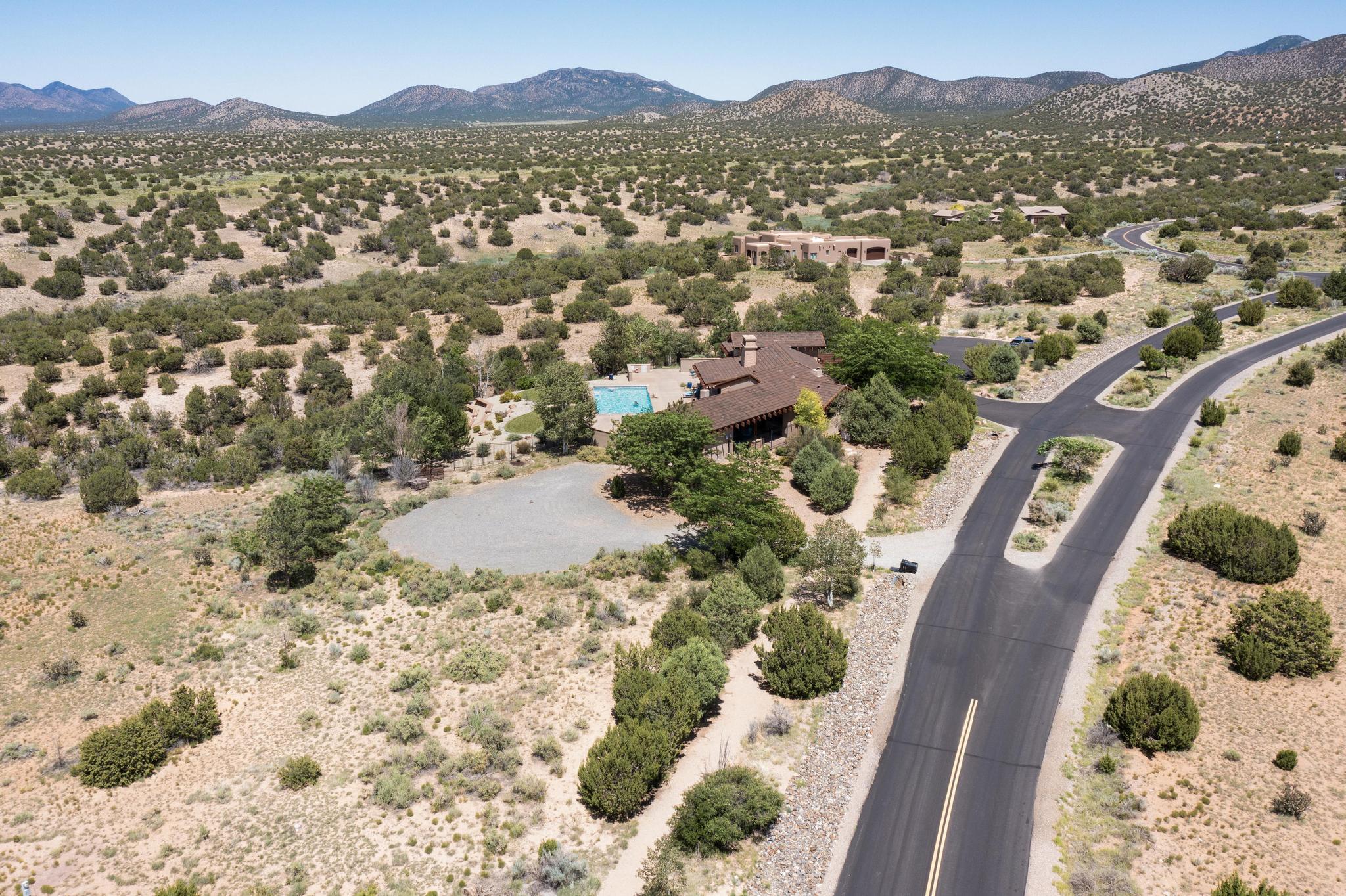 Lot: 24 Stagecoach TR