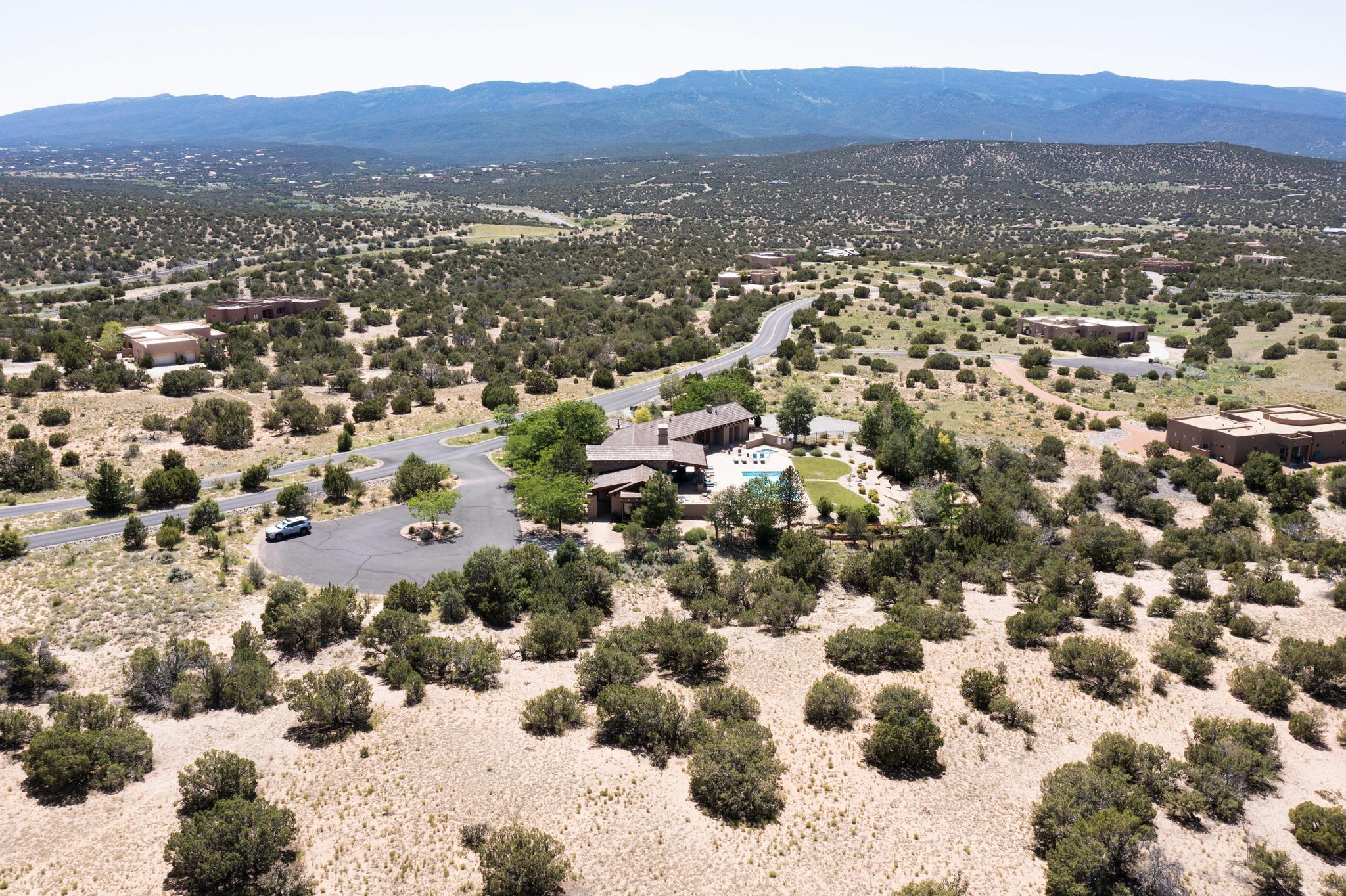 Lot: 24 Stagecoach TR