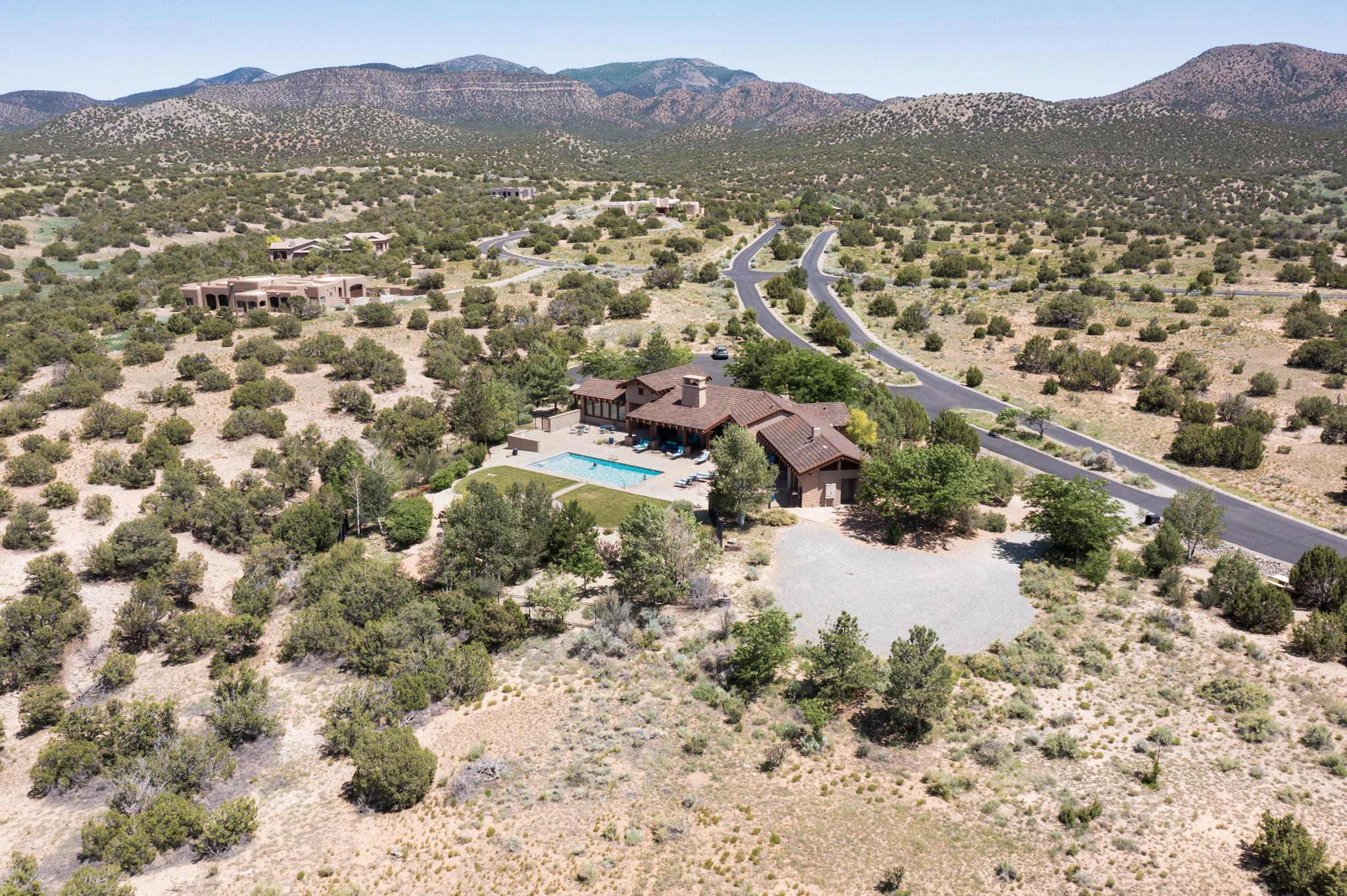 Lot: 24 Stagecoach TR