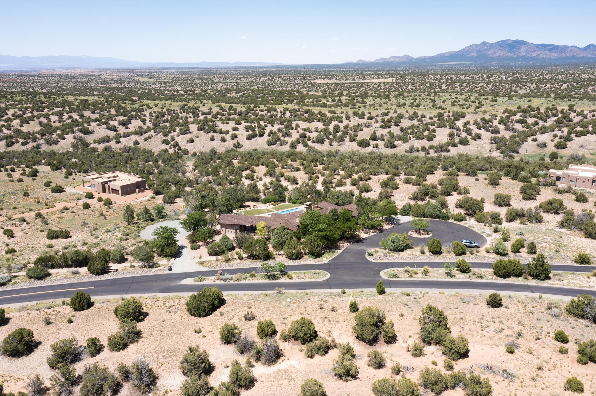 Lot: 24 Stagecoach TR