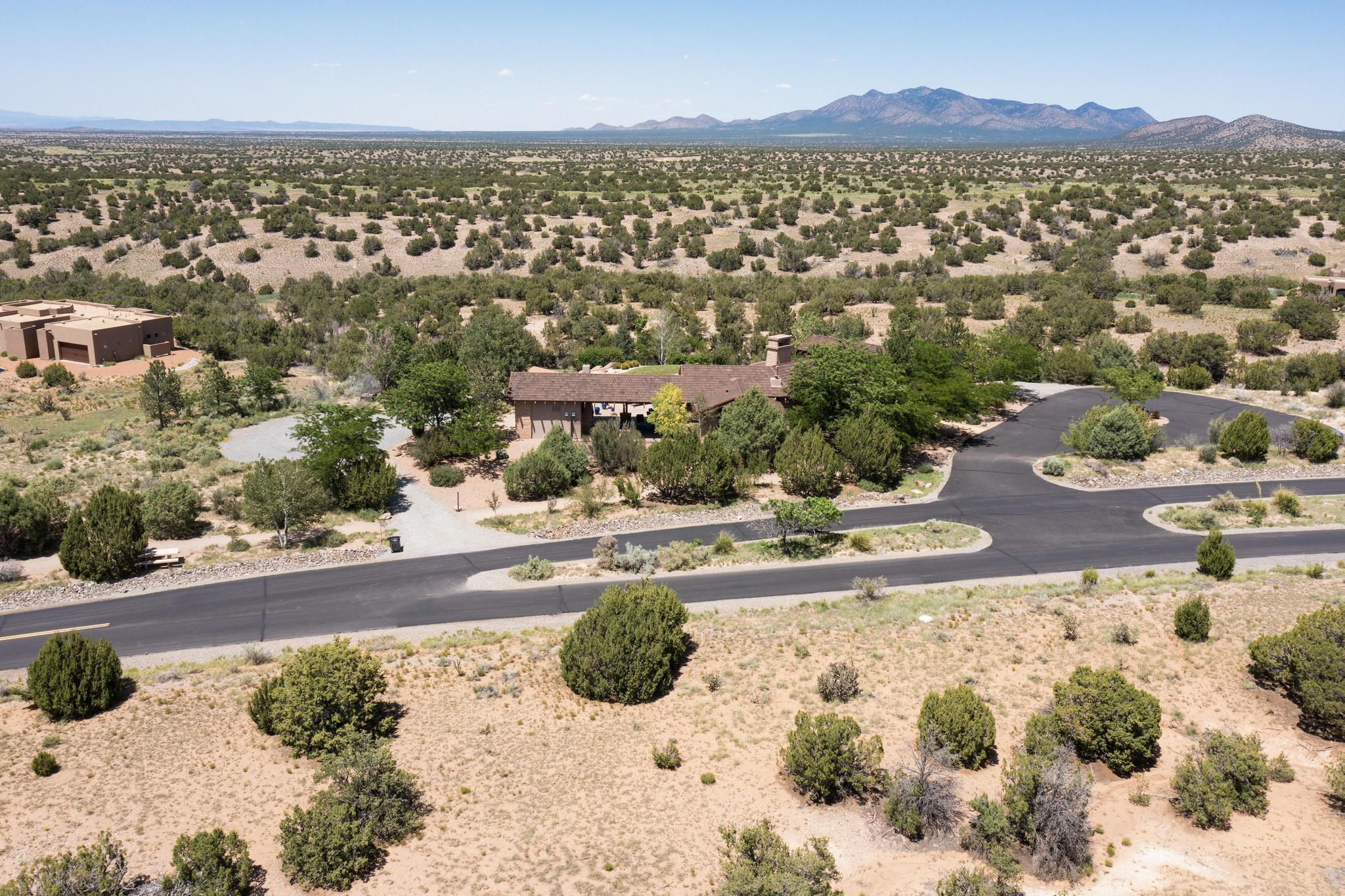 Lot: 24 Stagecoach TR