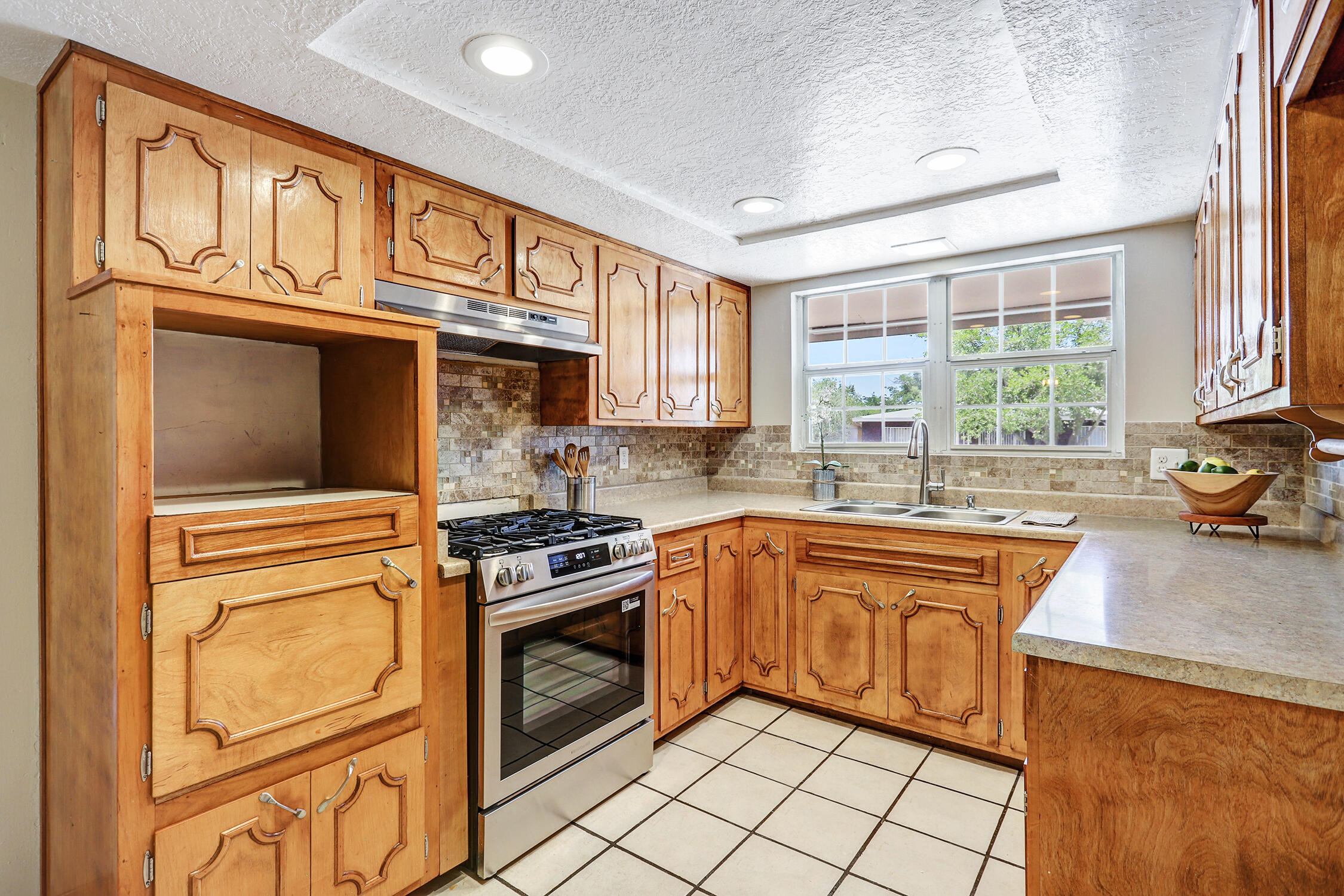 5711 Bohemio Court SW