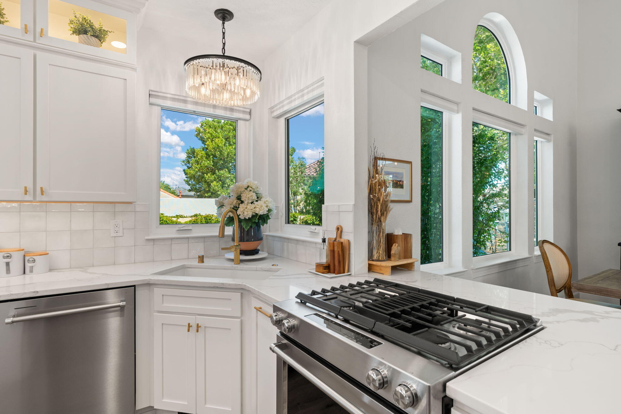 11405 PINE TOP Lane NE