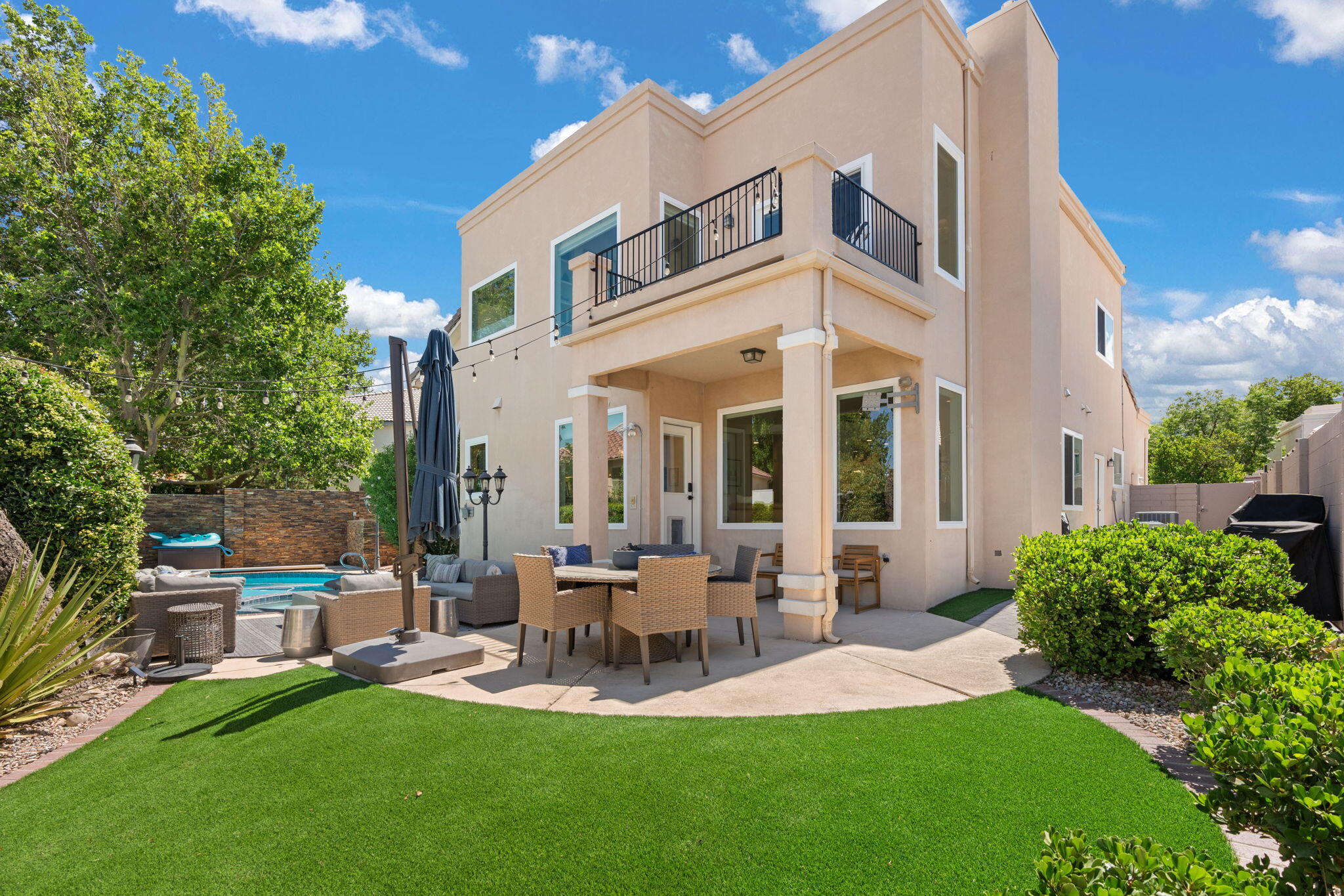 11405 PINE TOP Lane NE