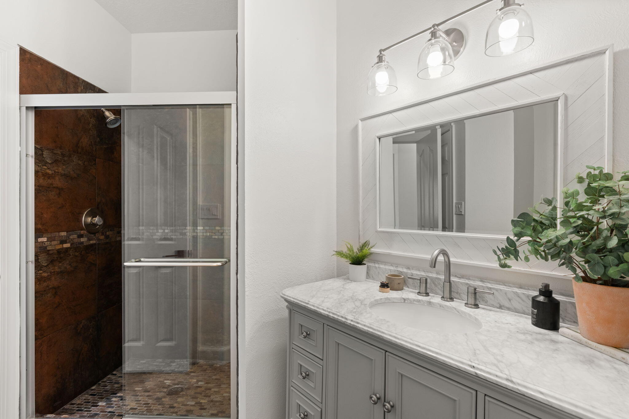 11405 PINE TOP Lane NE