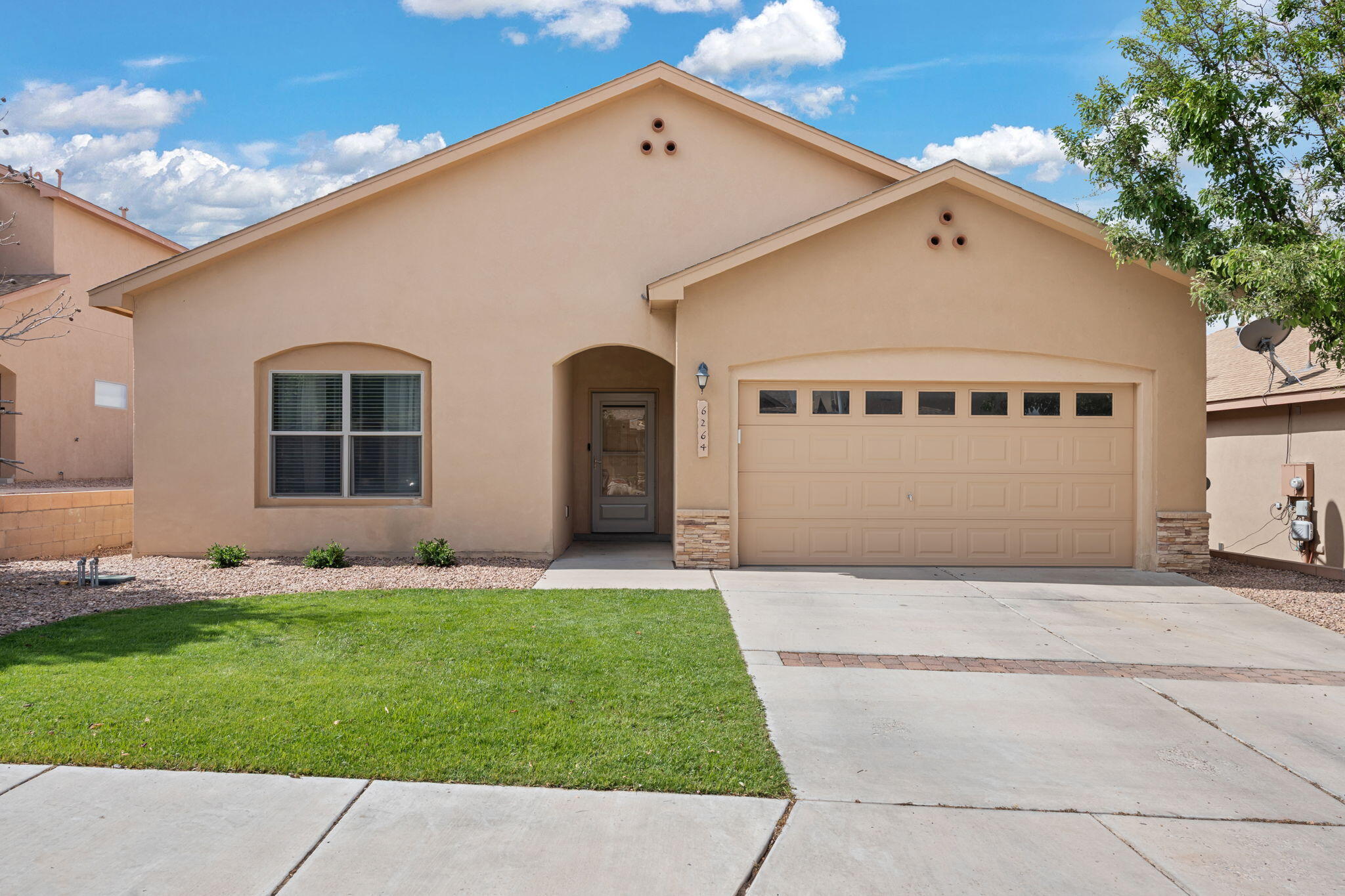 6264 AZALEAS Road NW