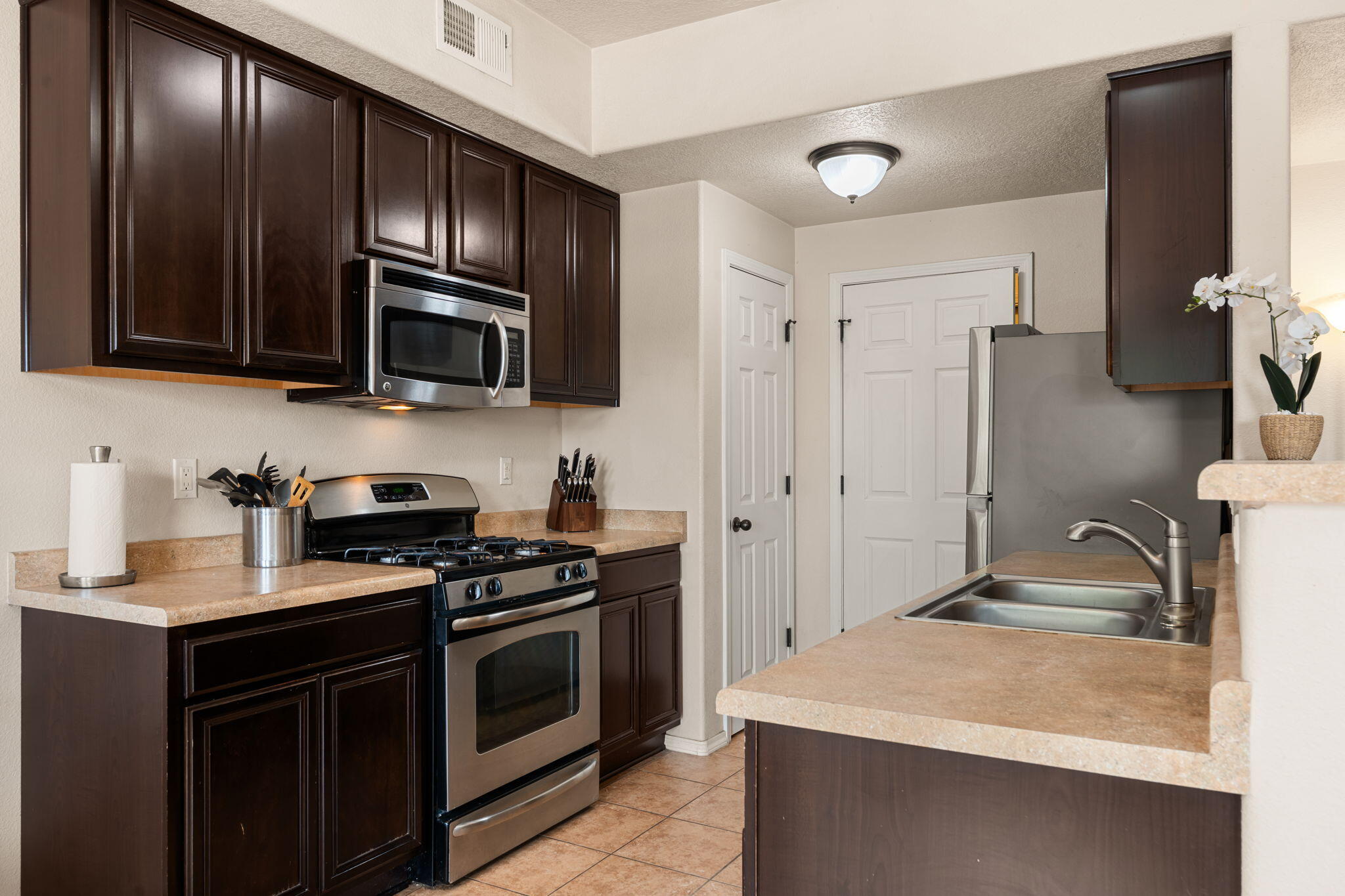 6264 AZALEAS Road NW