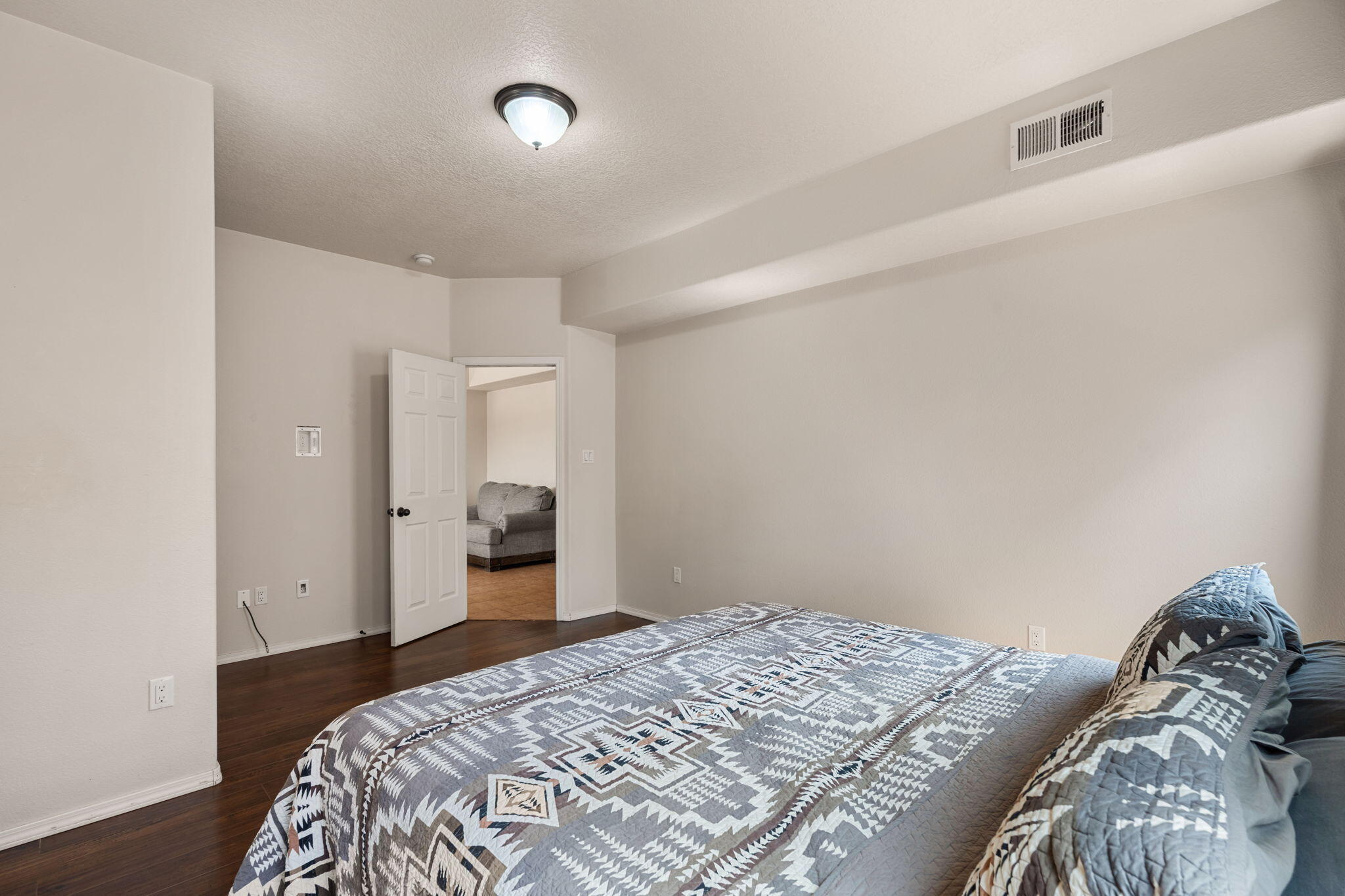 6264 AZALEAS Road NW