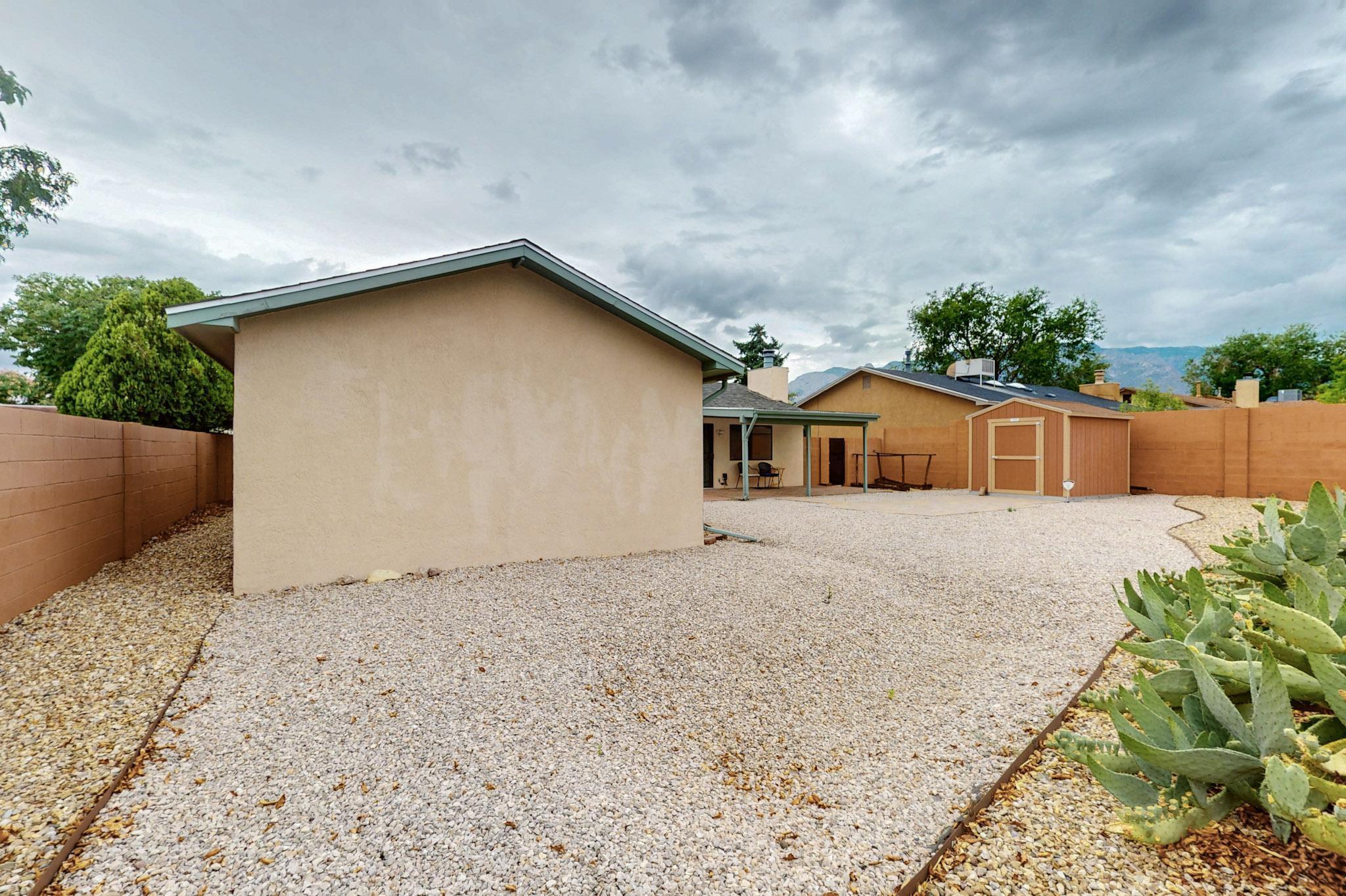 8718 LIBERTY Drive NE