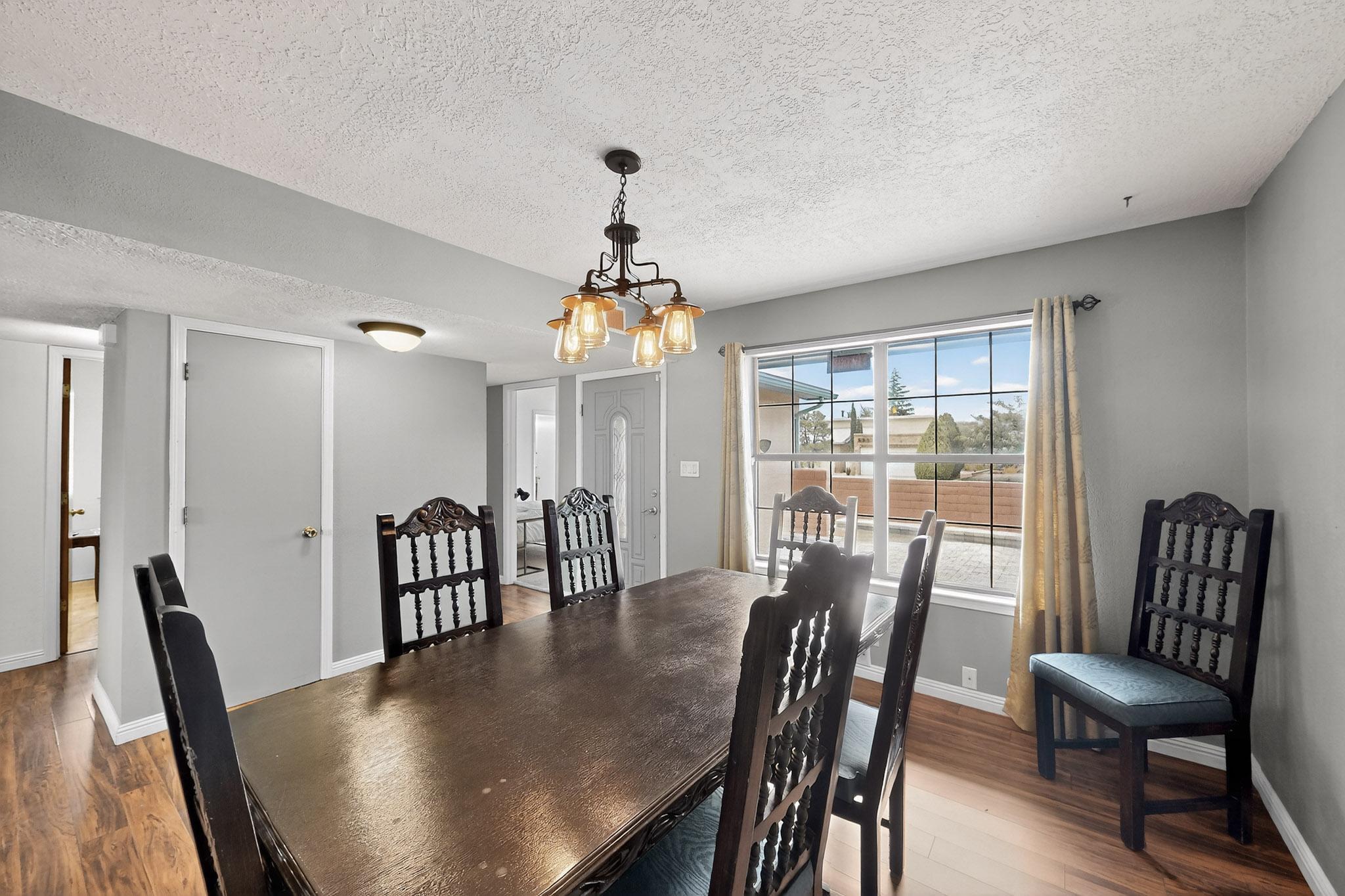 8718 LIBERTY Drive NE