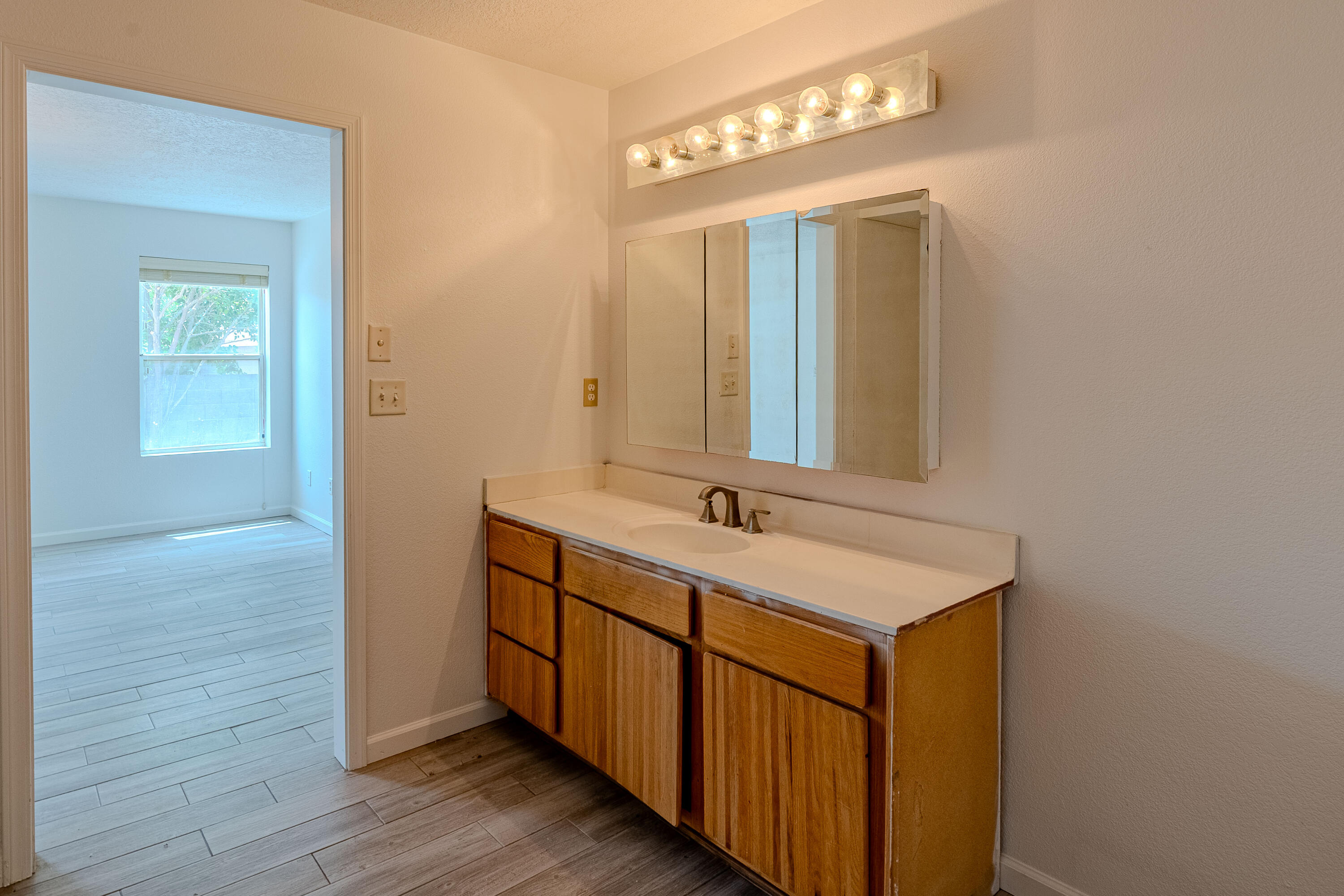 3742 Cattle Drive NE