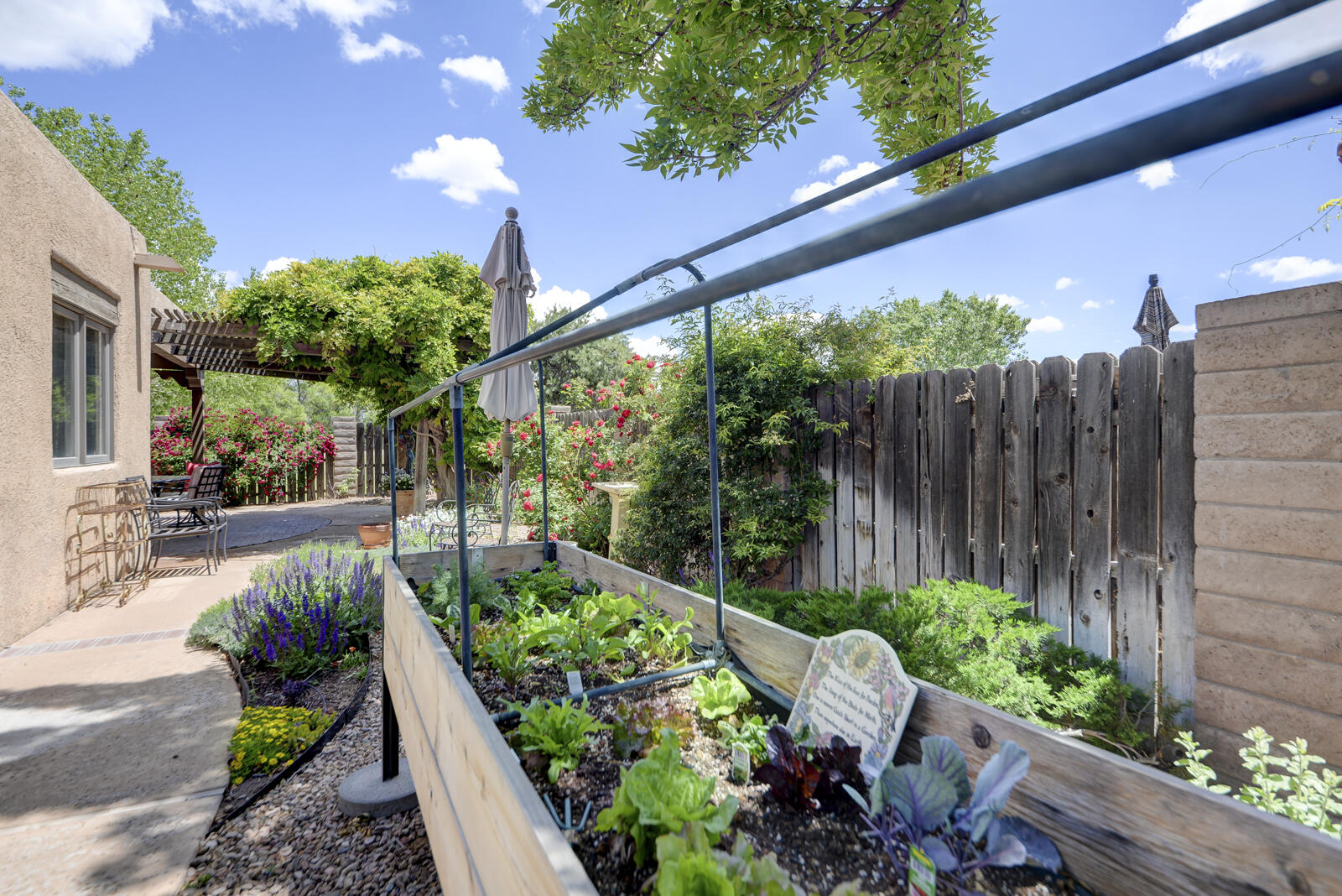 300 LA CHAMISAL Lane NW