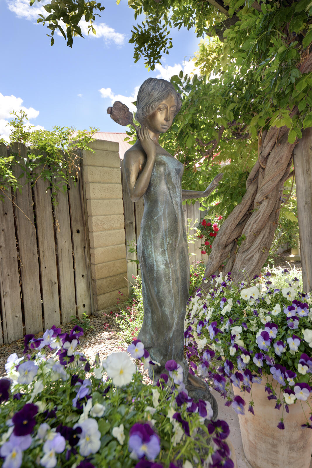 300 LA CHAMISAL Lane NW