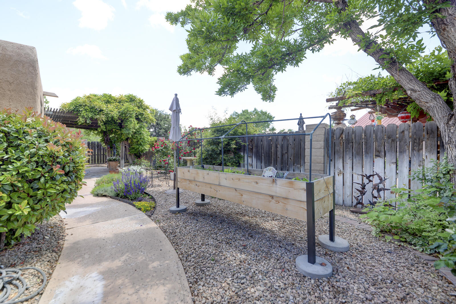 300 LA CHAMISAL Lane NW