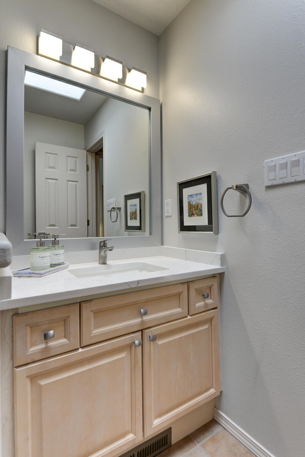 300 LA CHAMISAL Lane NW