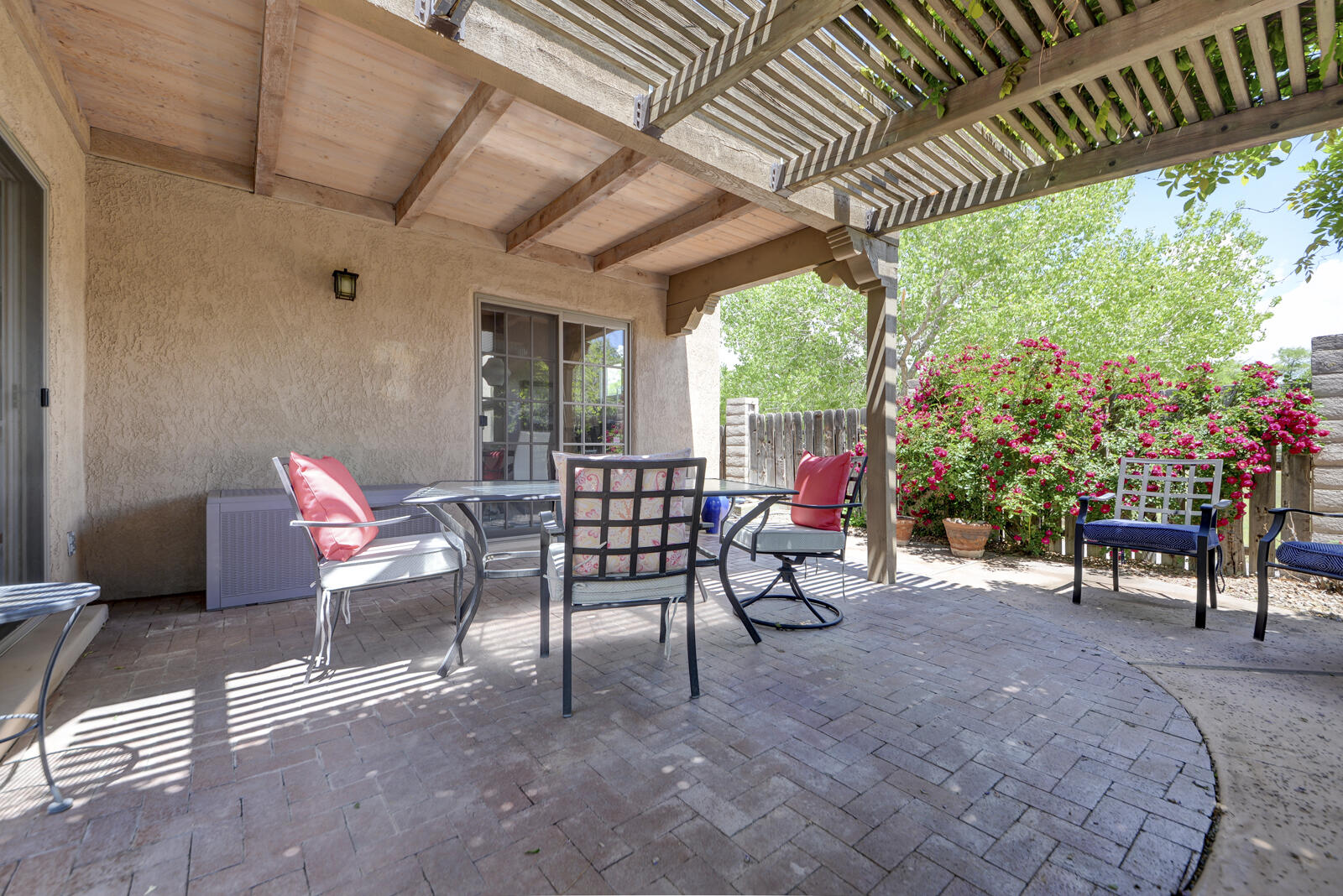 300 LA CHAMISAL Lane NW