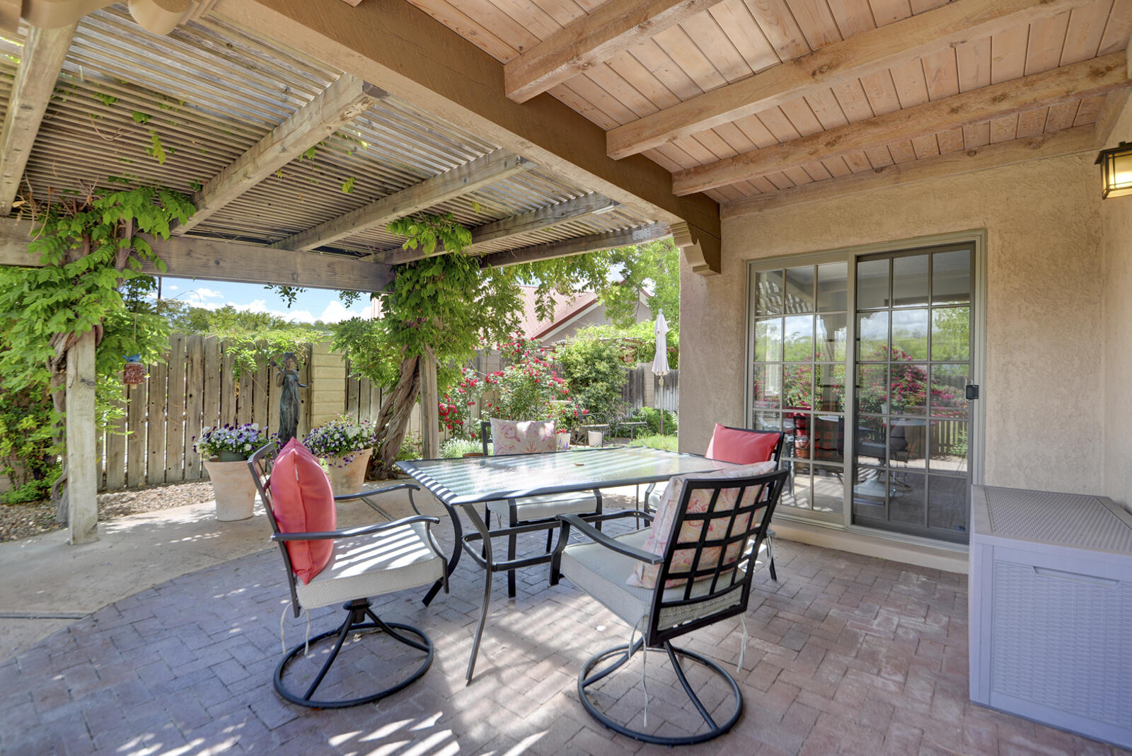 300 LA CHAMISAL Lane NW