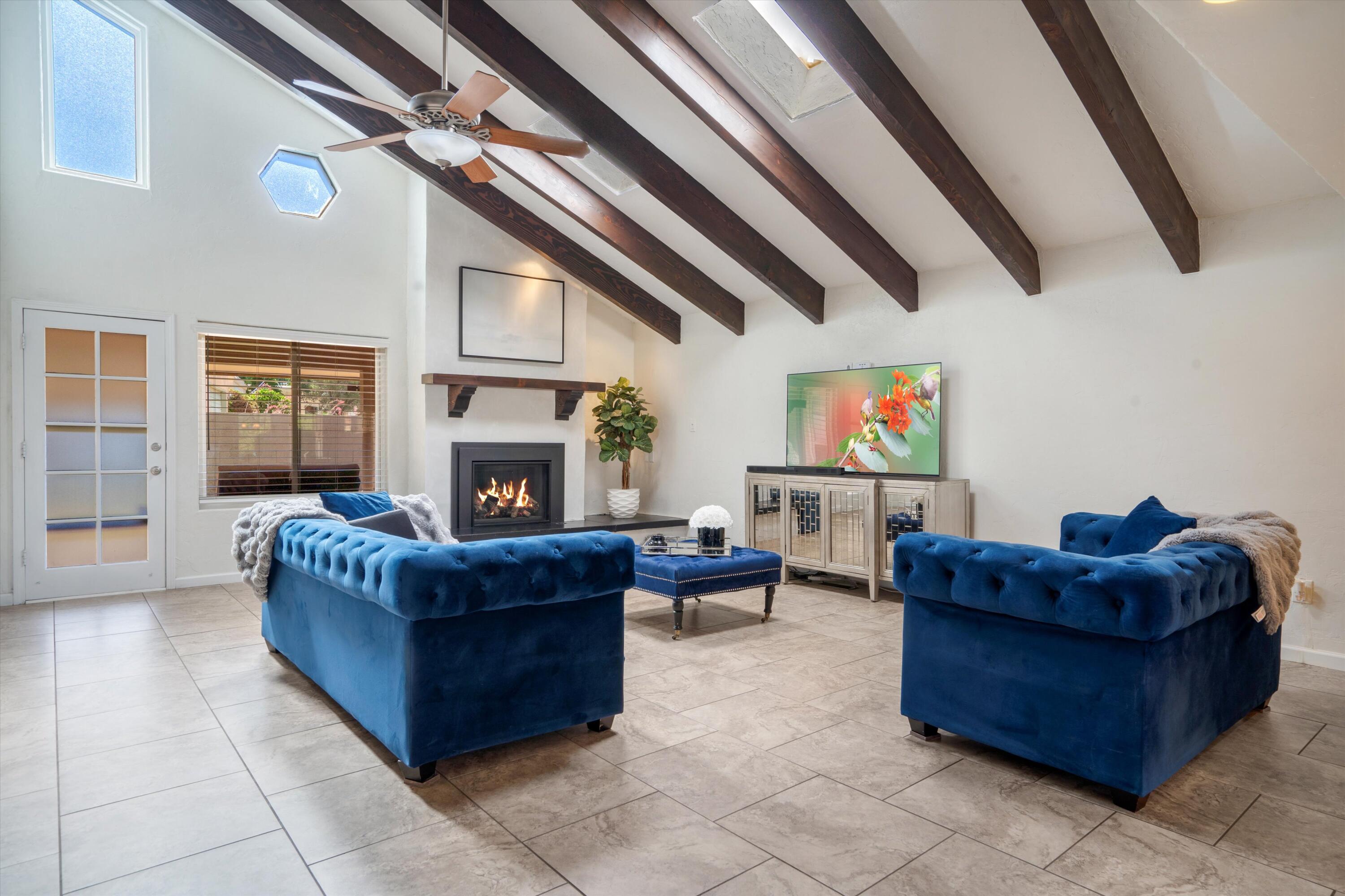 5000 OSO GRANDE Court NE