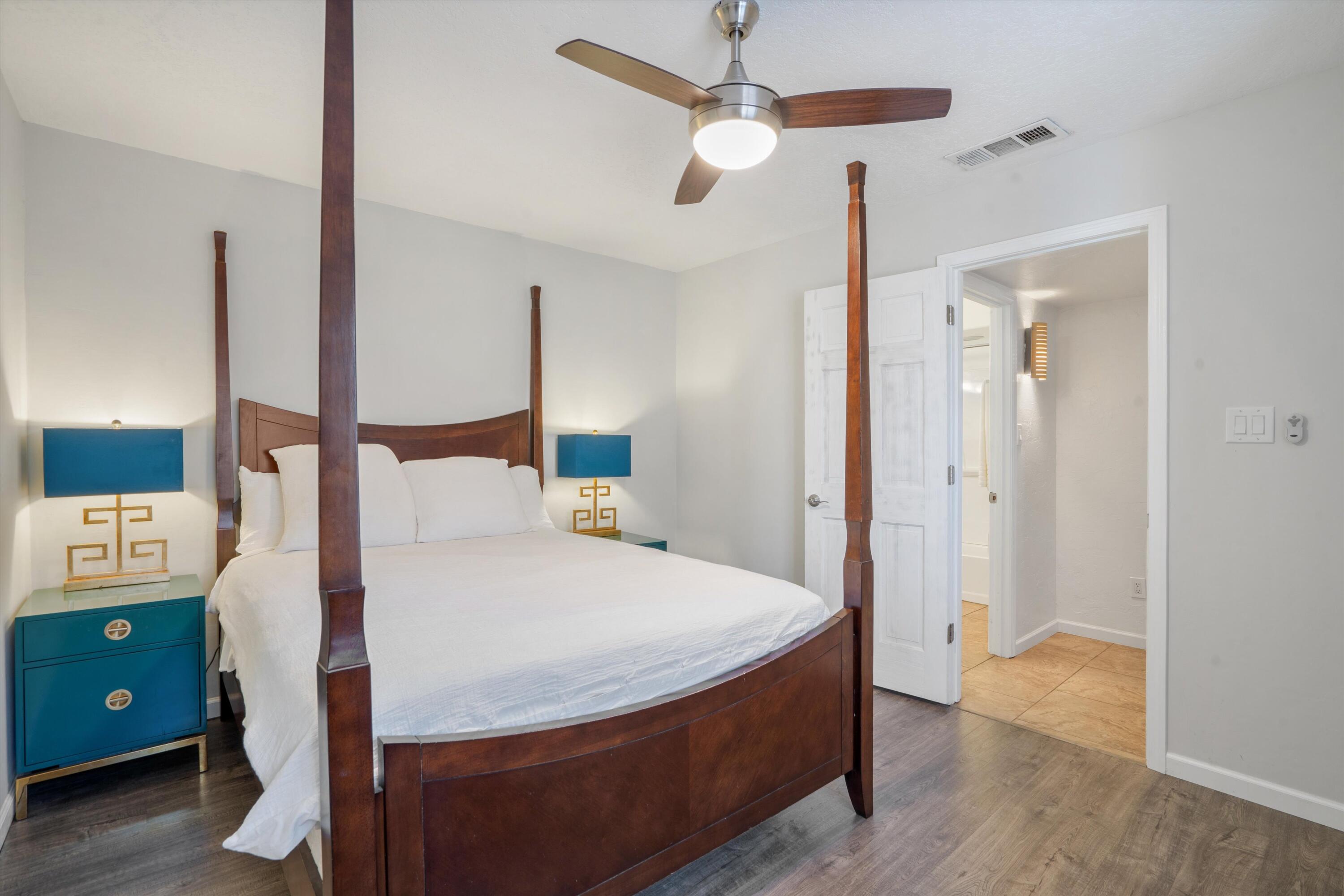 5000 OSO GRANDE Court NE