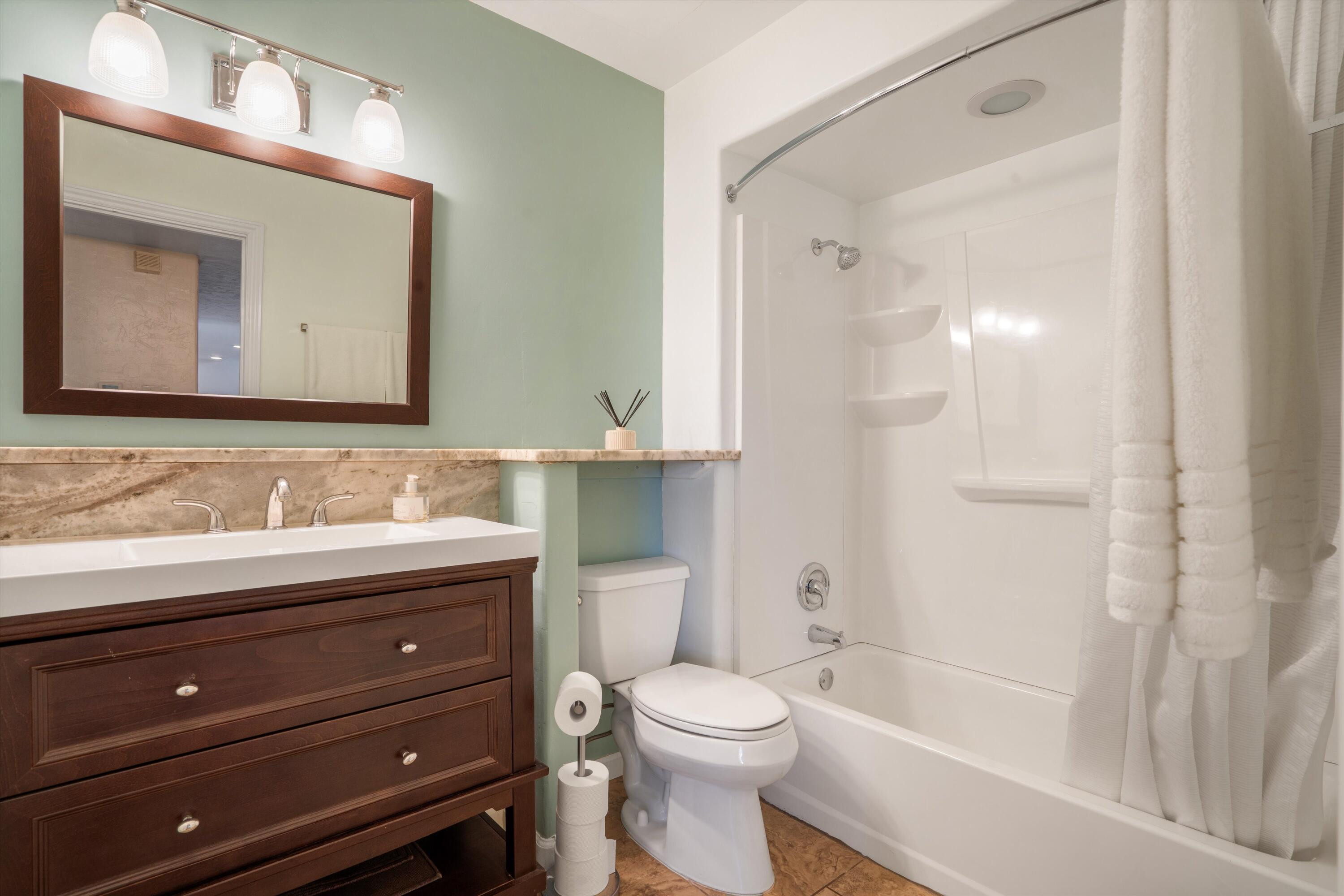 5000 OSO GRANDE Court NE