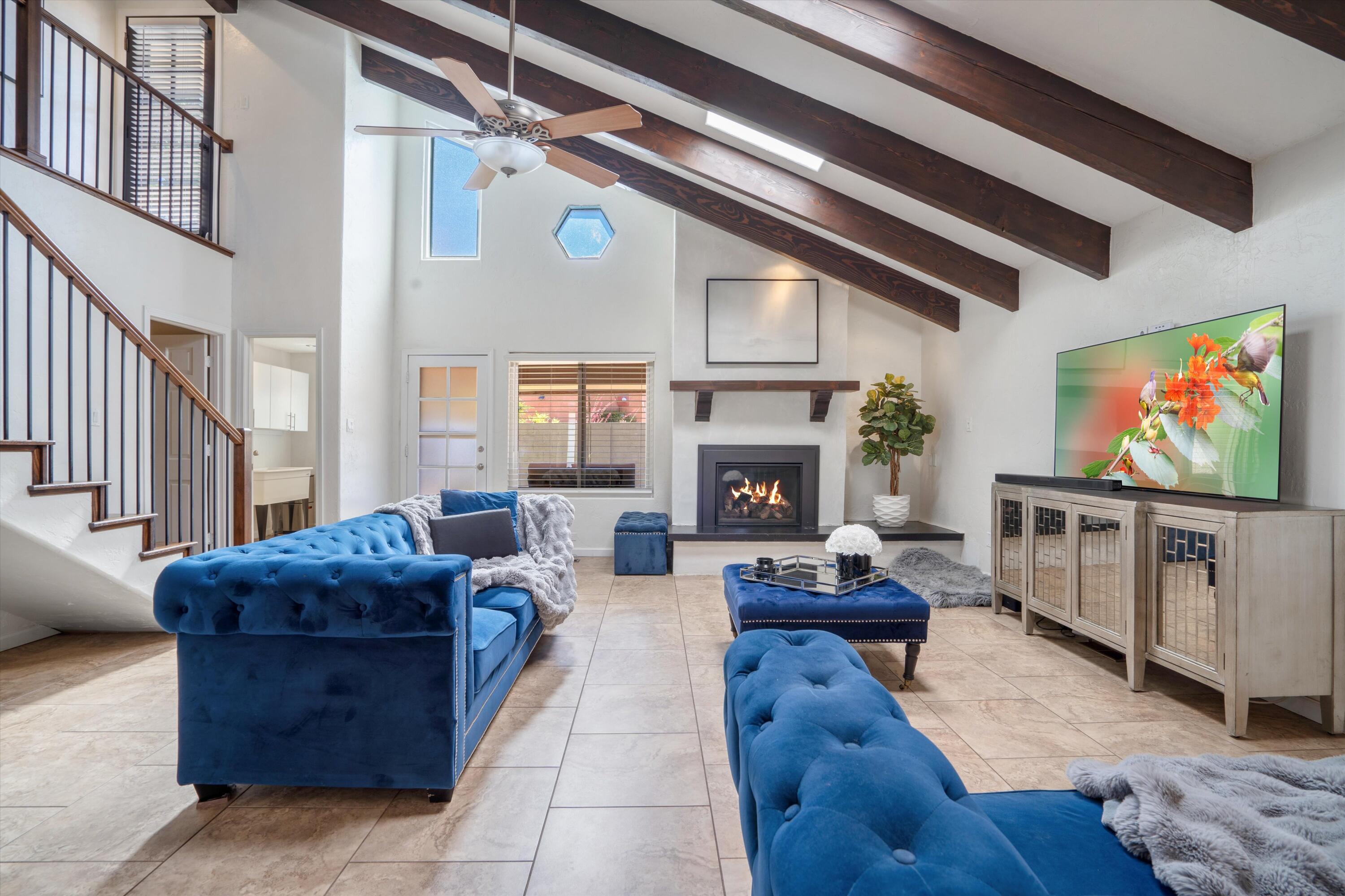 5000 OSO GRANDE Court NE