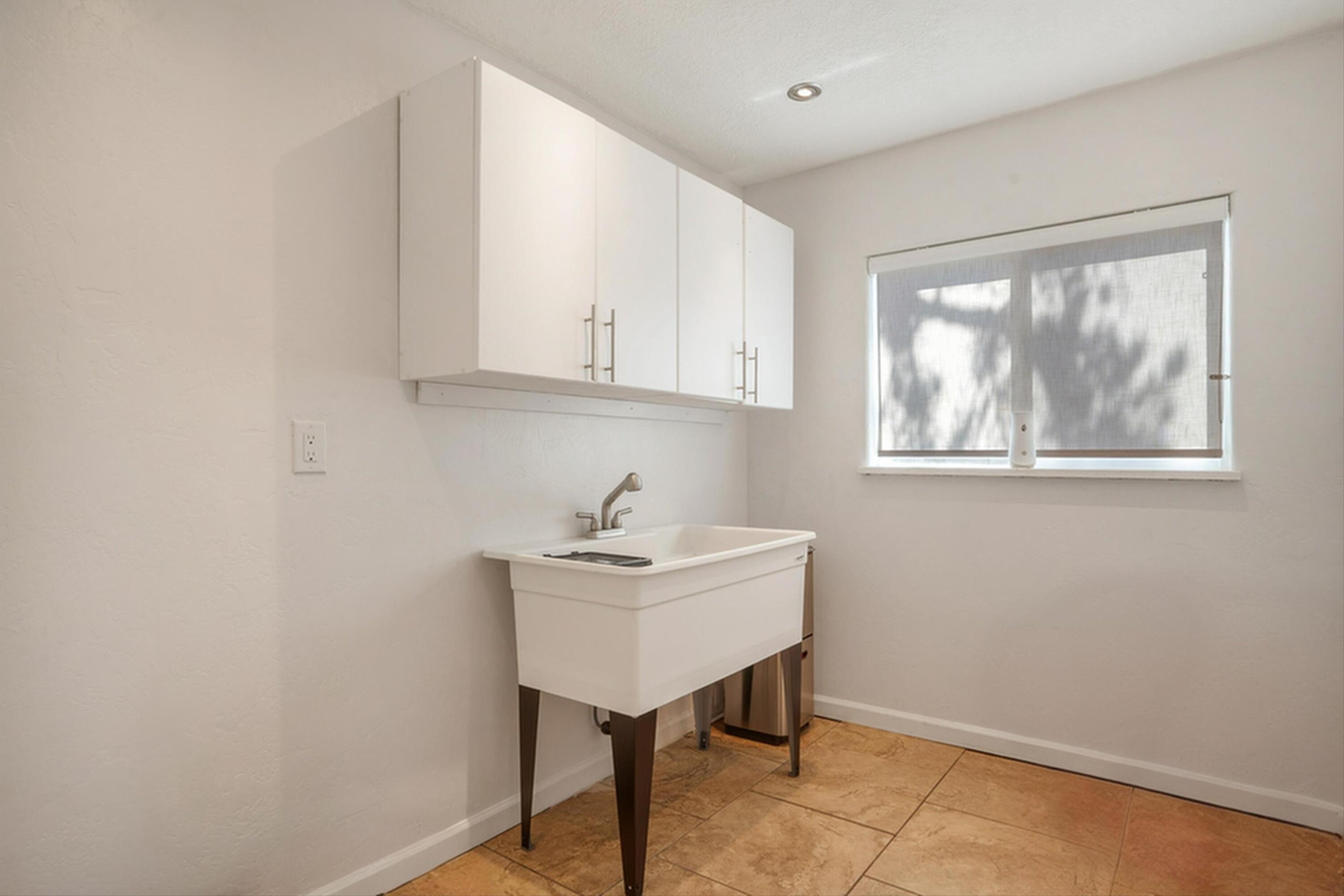 5000 OSO GRANDE Court NE