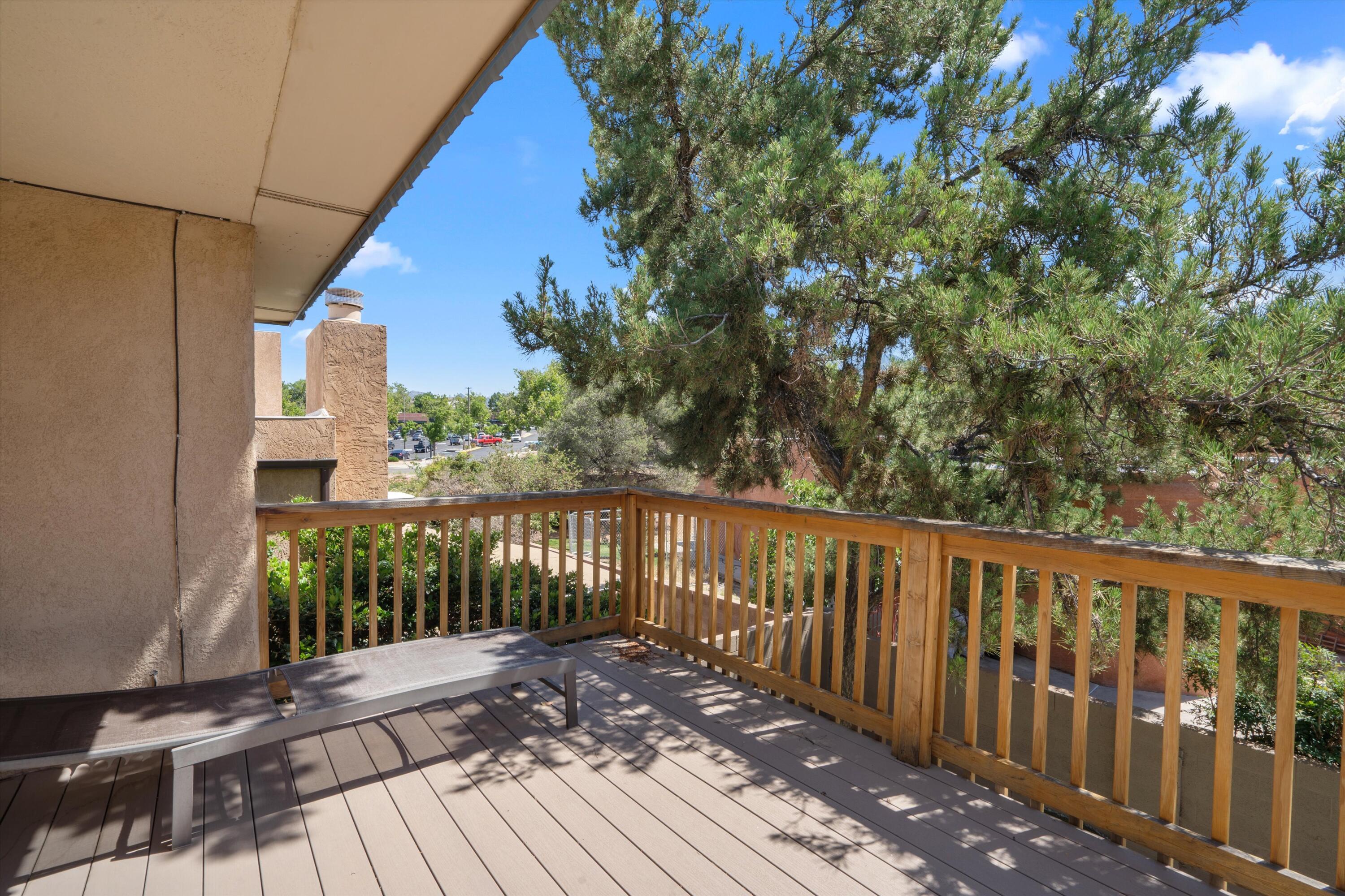 5000 OSO GRANDE Court NE