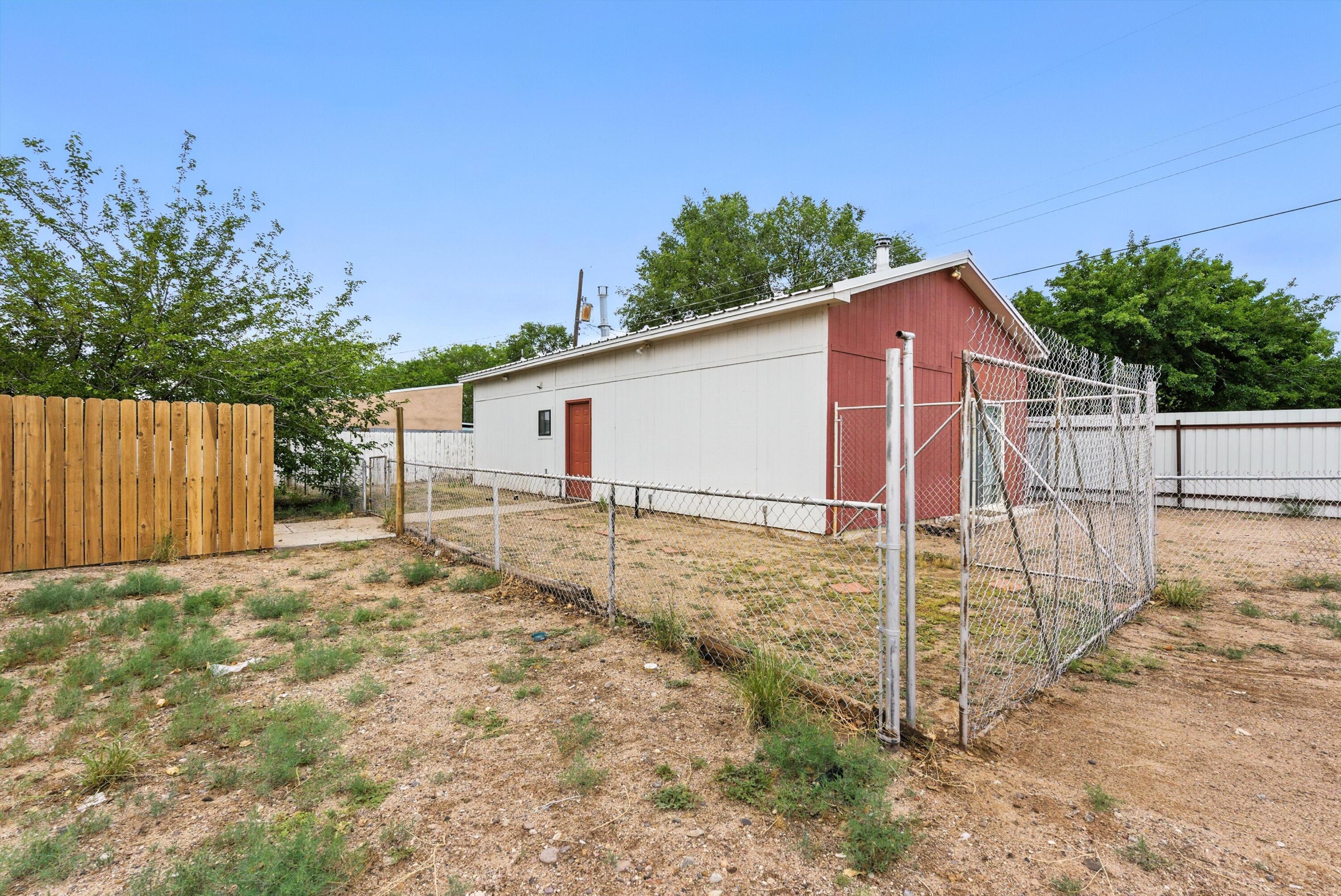 6205 DARLENE Place SW