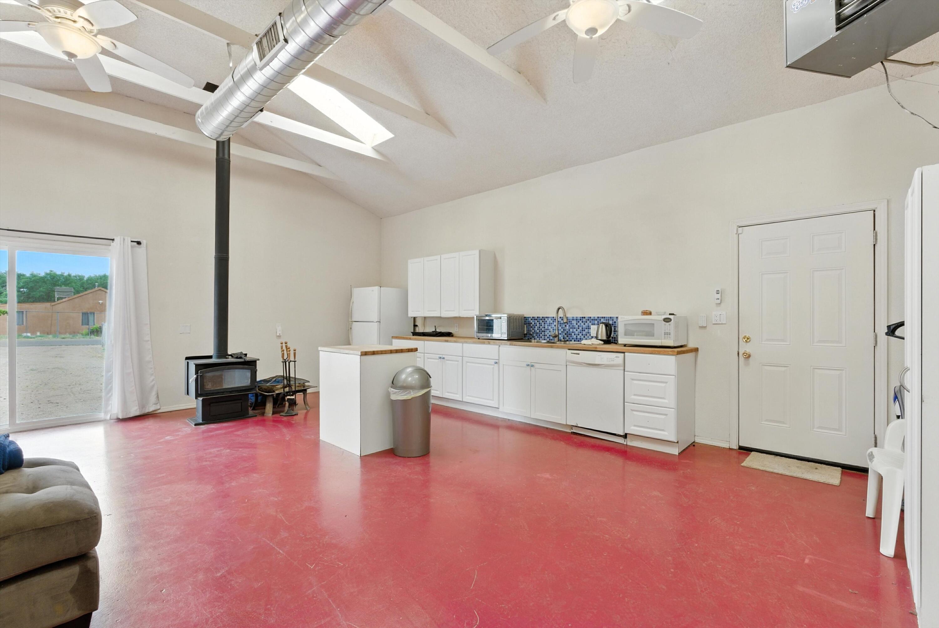 6205 DARLENE Place SW