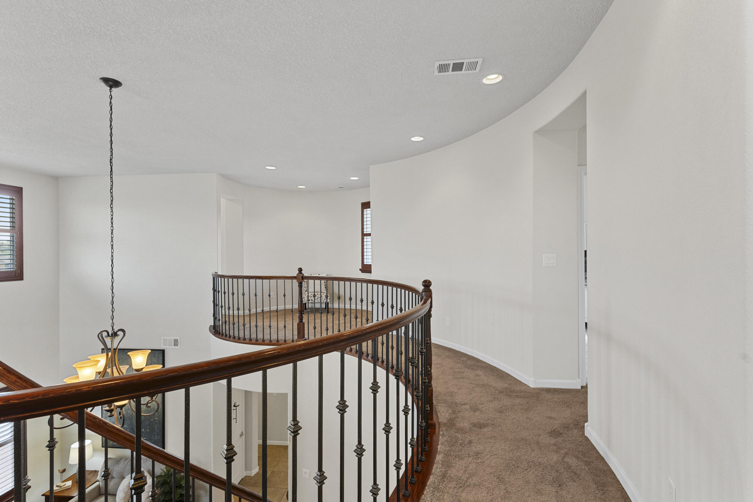 44 LOS BALCONES Place NE