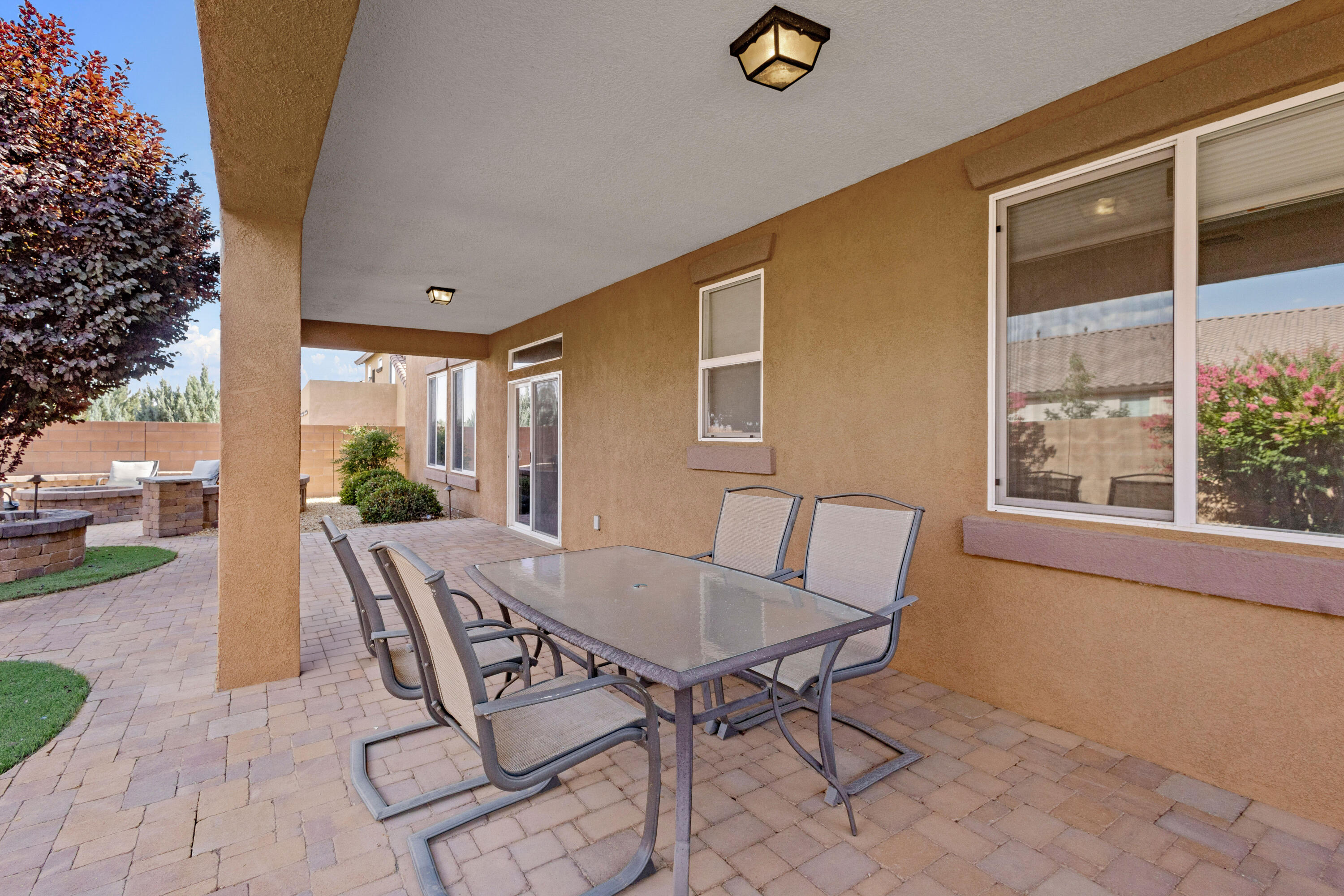 44 LOS BALCONES Place NE