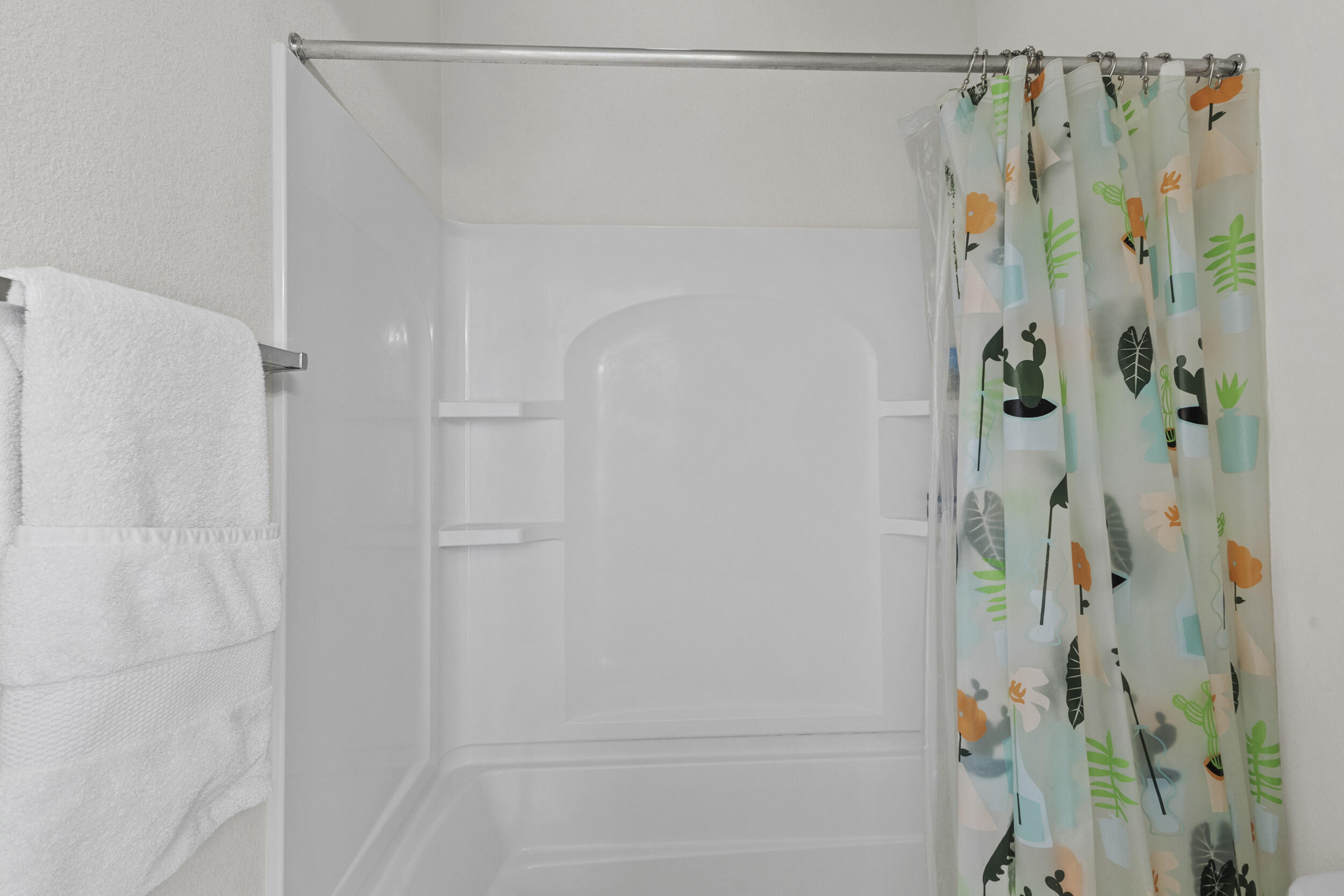 44 LOS BALCONES Place NE