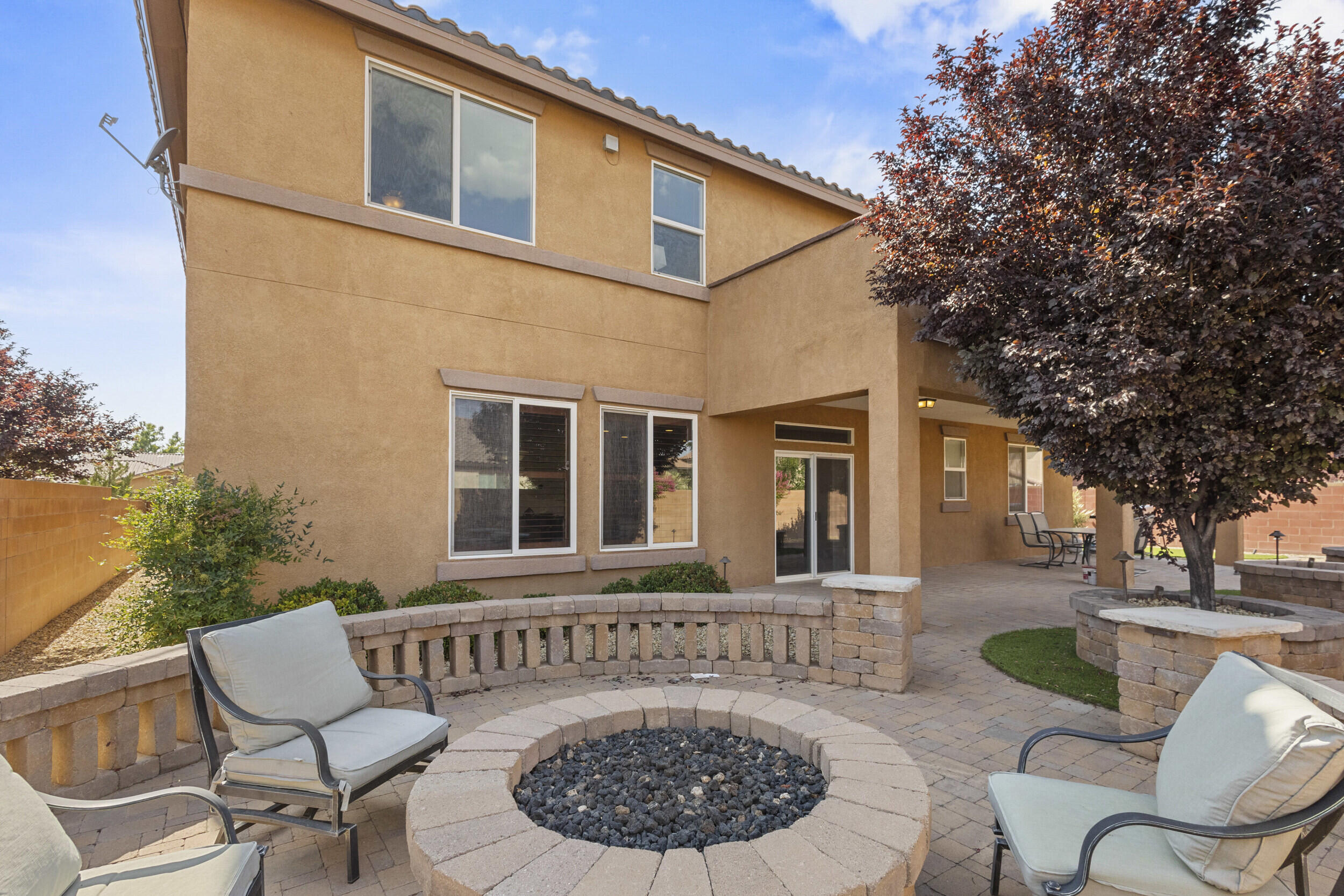 44 LOS BALCONES Place NE