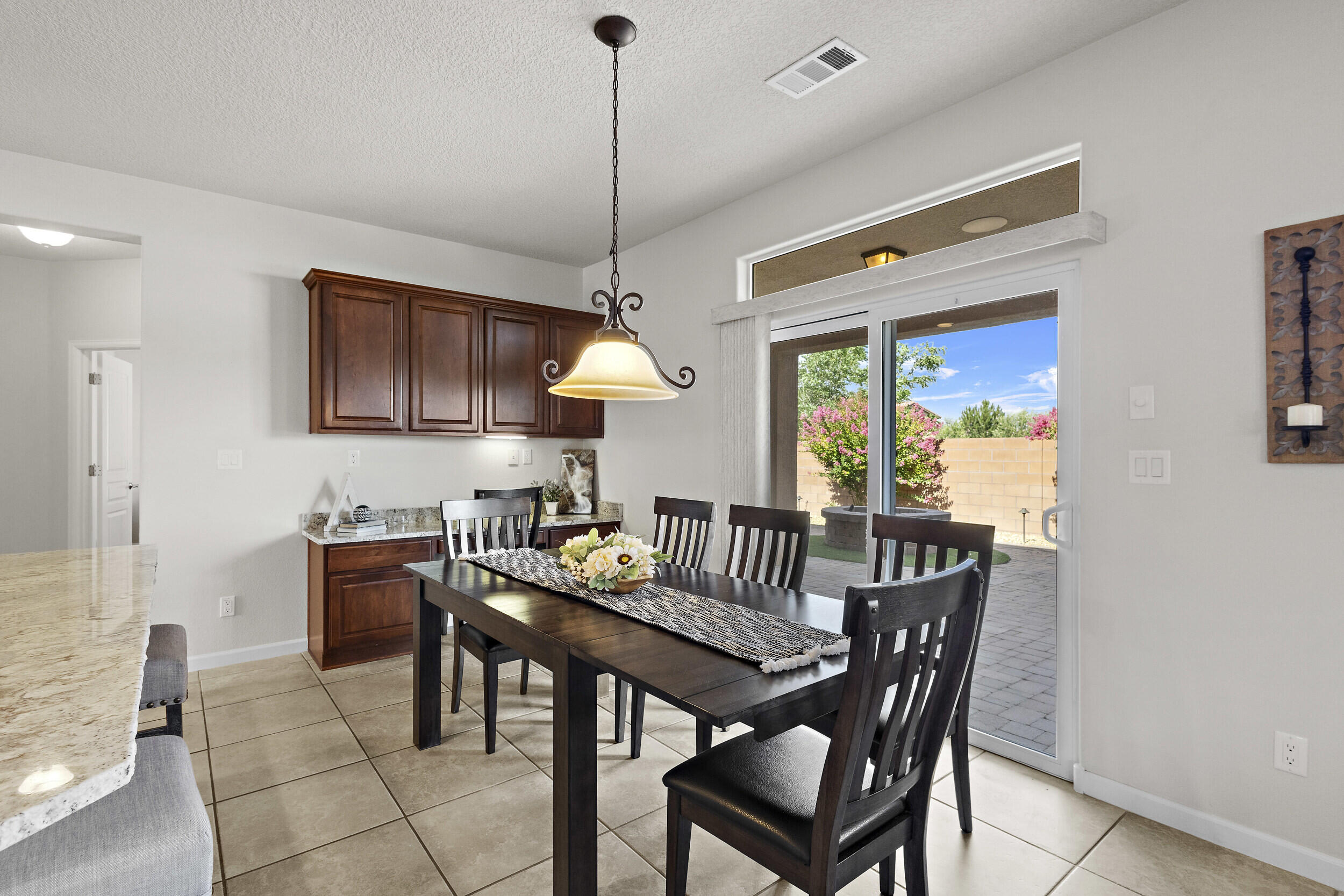 44 LOS BALCONES Place NE