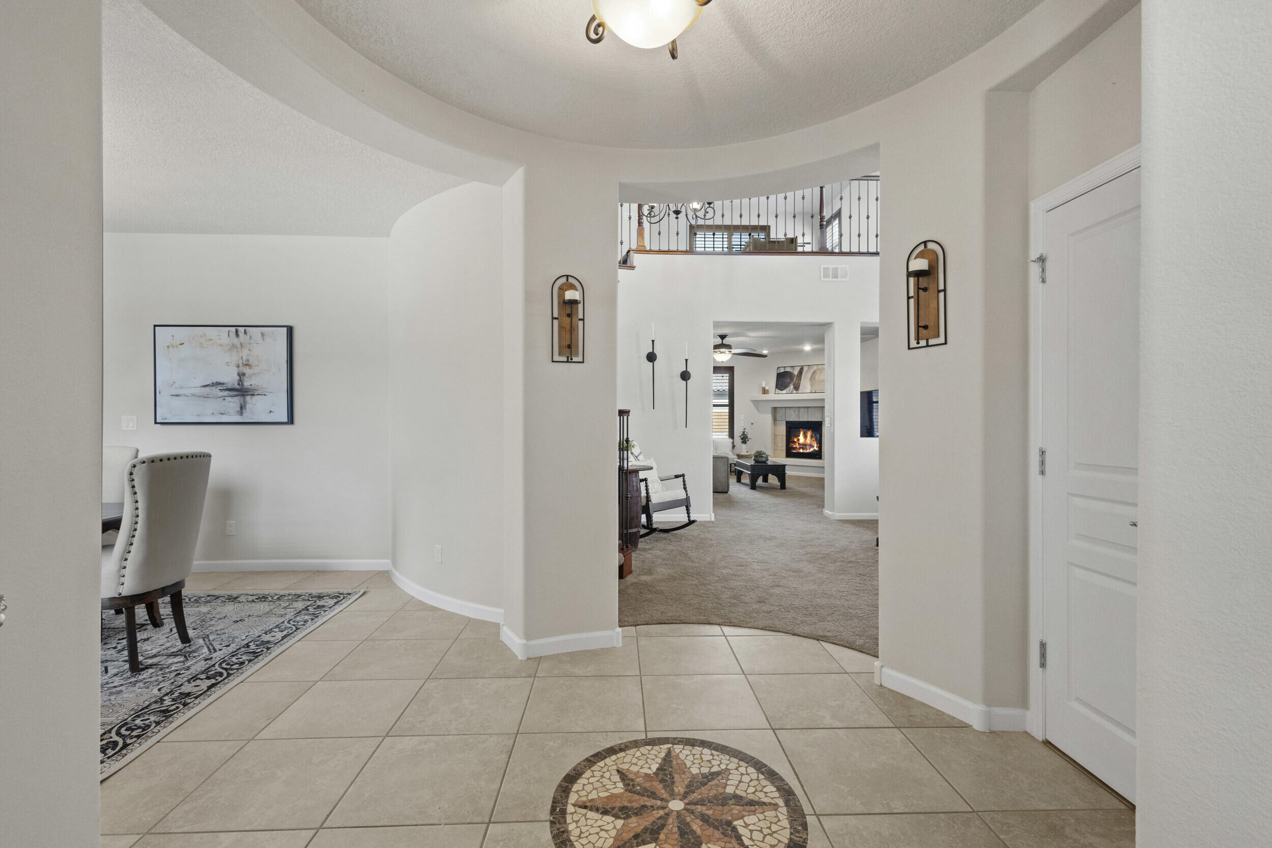 44 LOS BALCONES Place NE