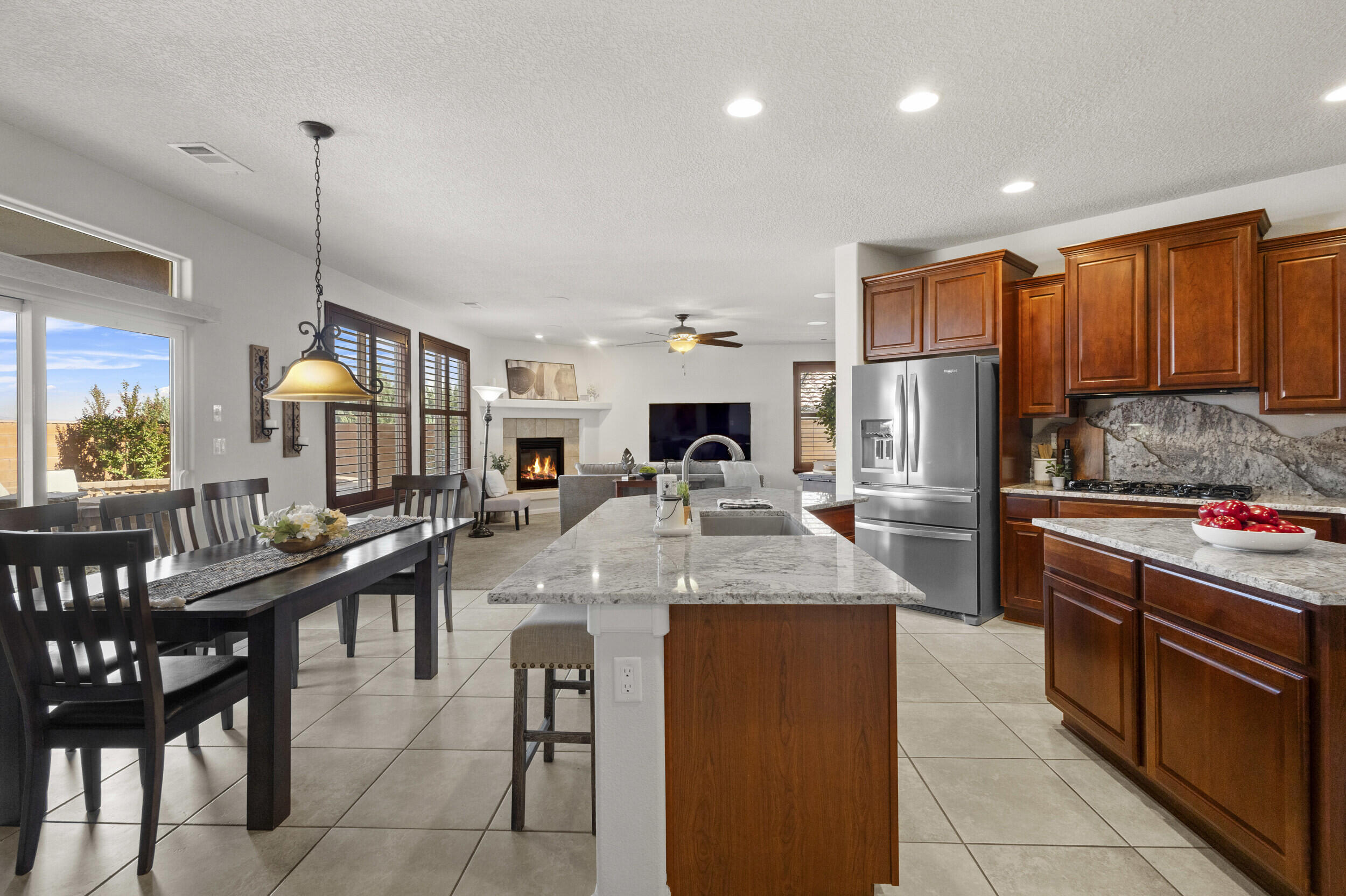 44 LOS BALCONES Place NE